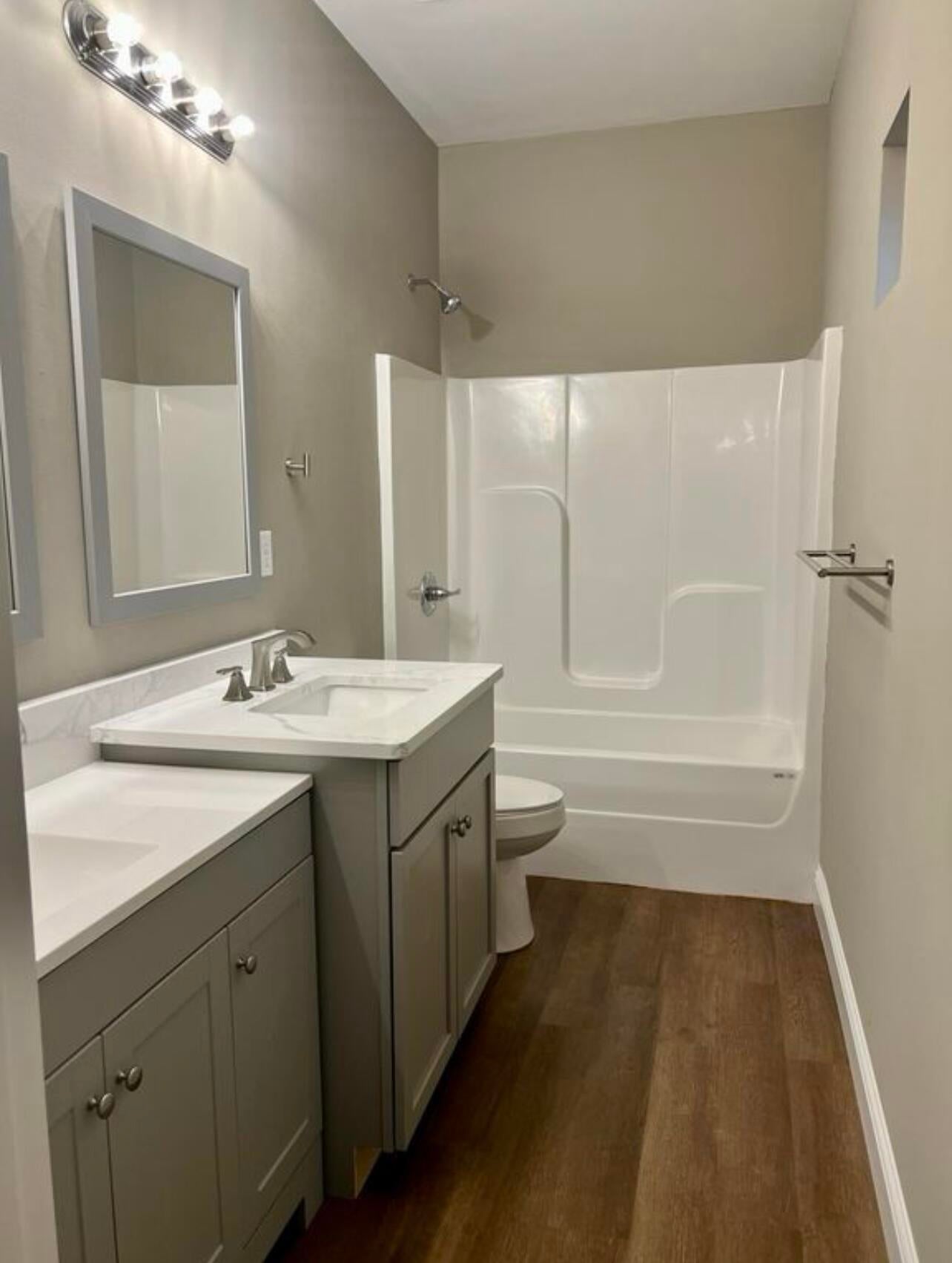 OAKWOOD HILLS UNIT 1 - Residential