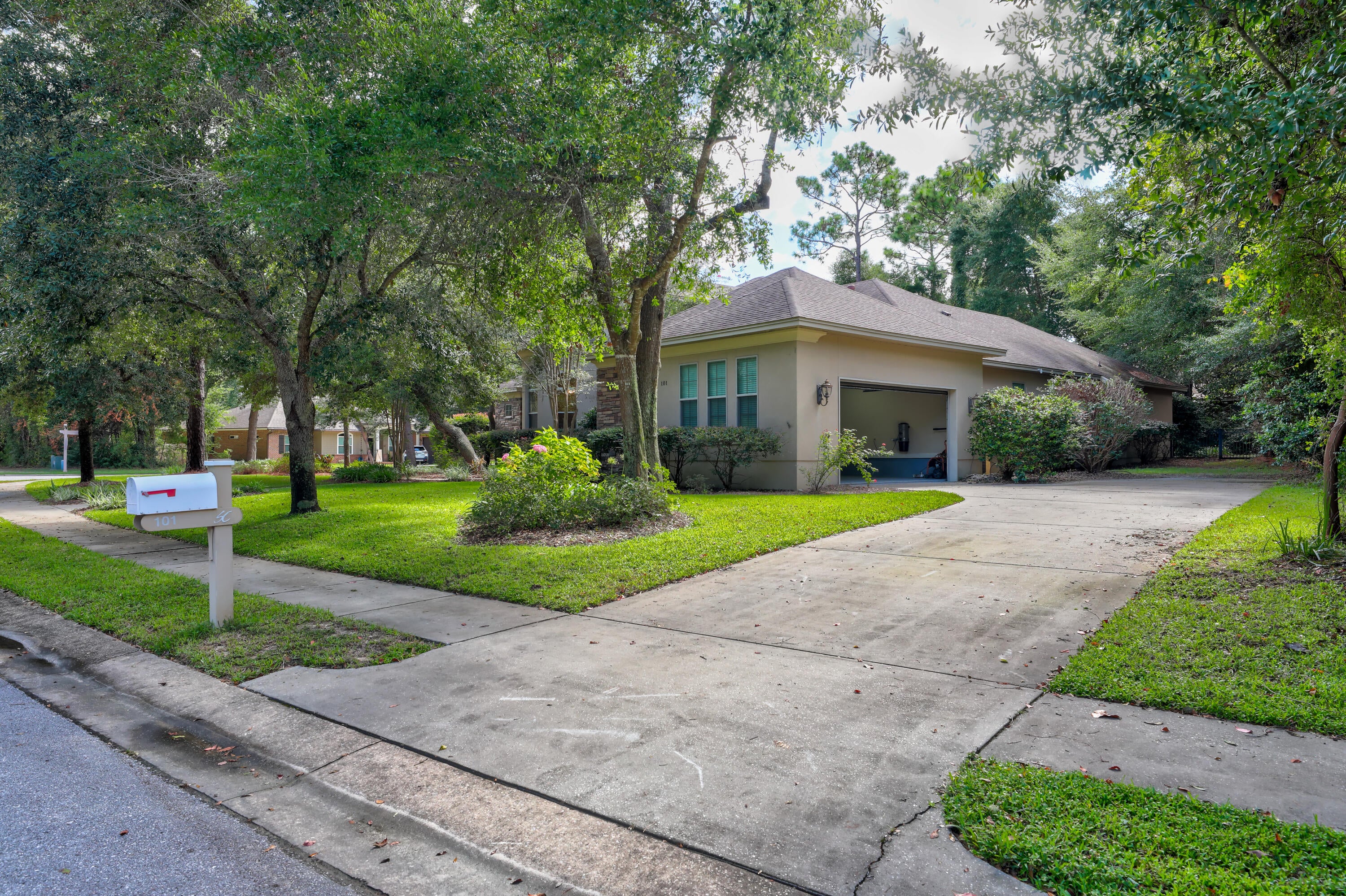 SWIFT CREEK PH VI - Residential