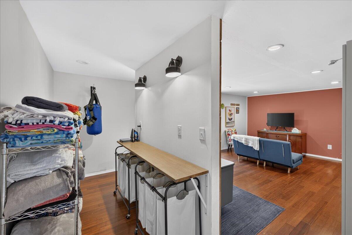 EDGEWATER VILLAGE - Residential