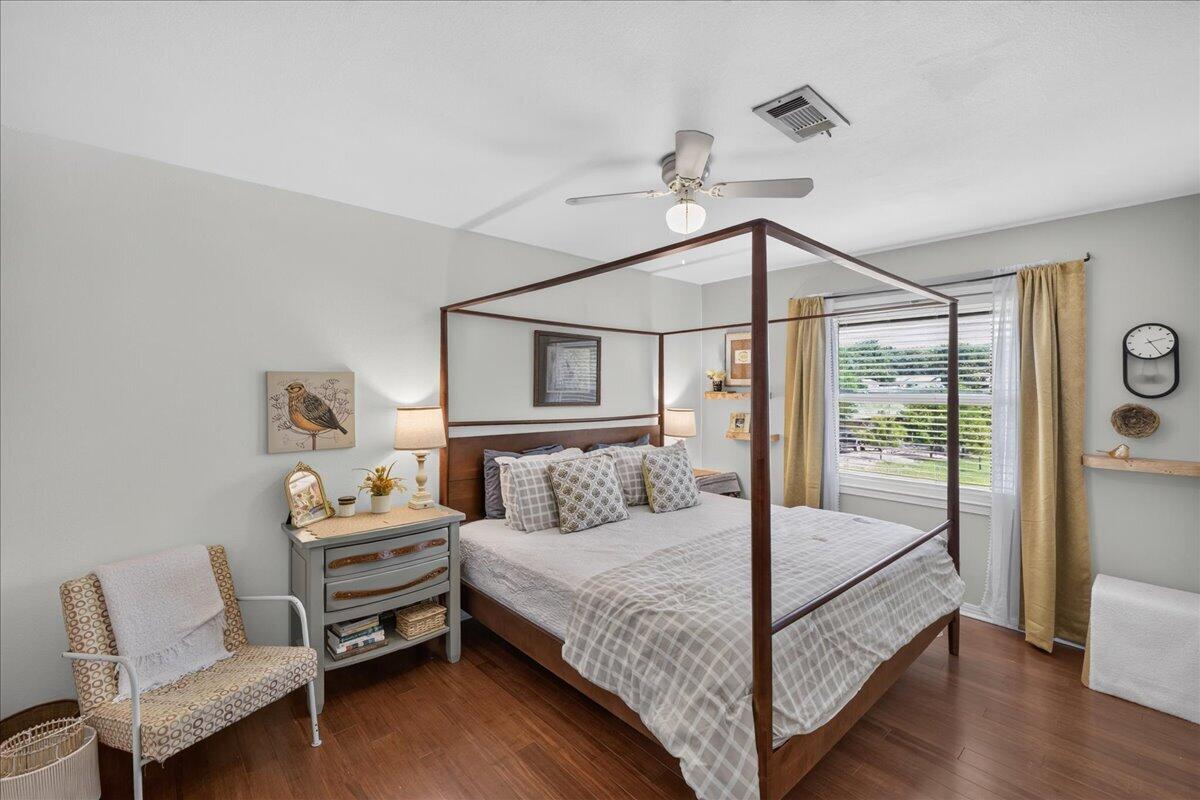 EDGEWATER VILLAGE - Residential