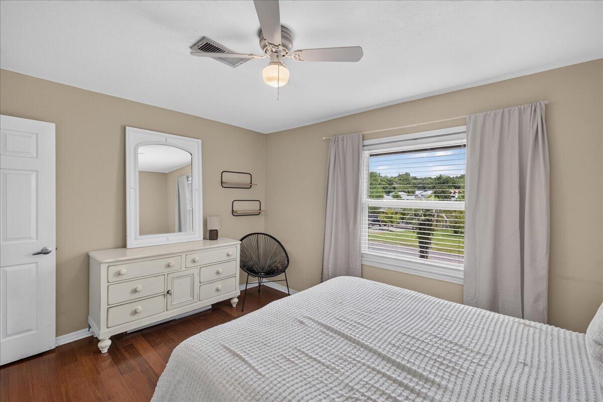 EDGEWATER VILLAGE - Residential
