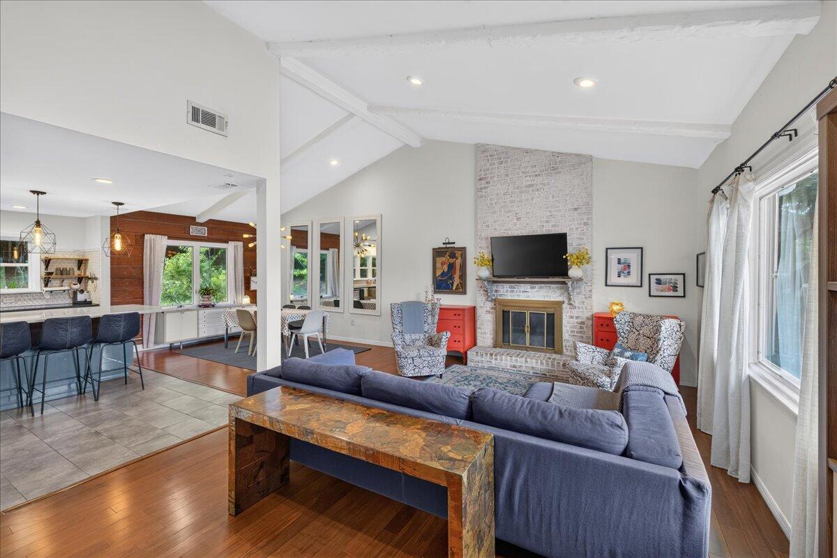 EDGEWATER VILLAGE - Residential