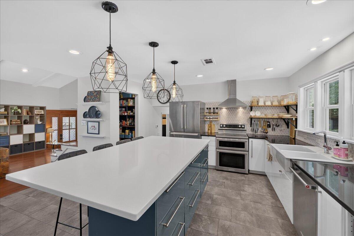 EDGEWATER VILLAGE - Residential
