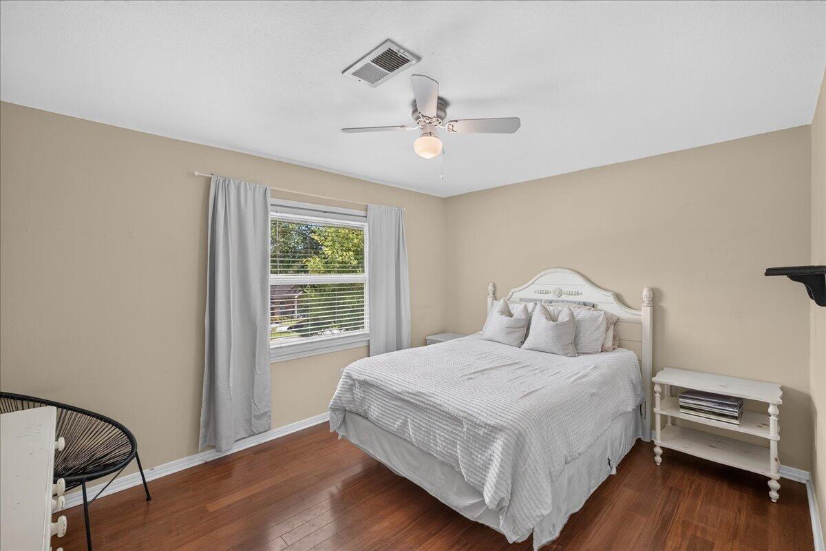 EDGEWATER VILLAGE - Residential