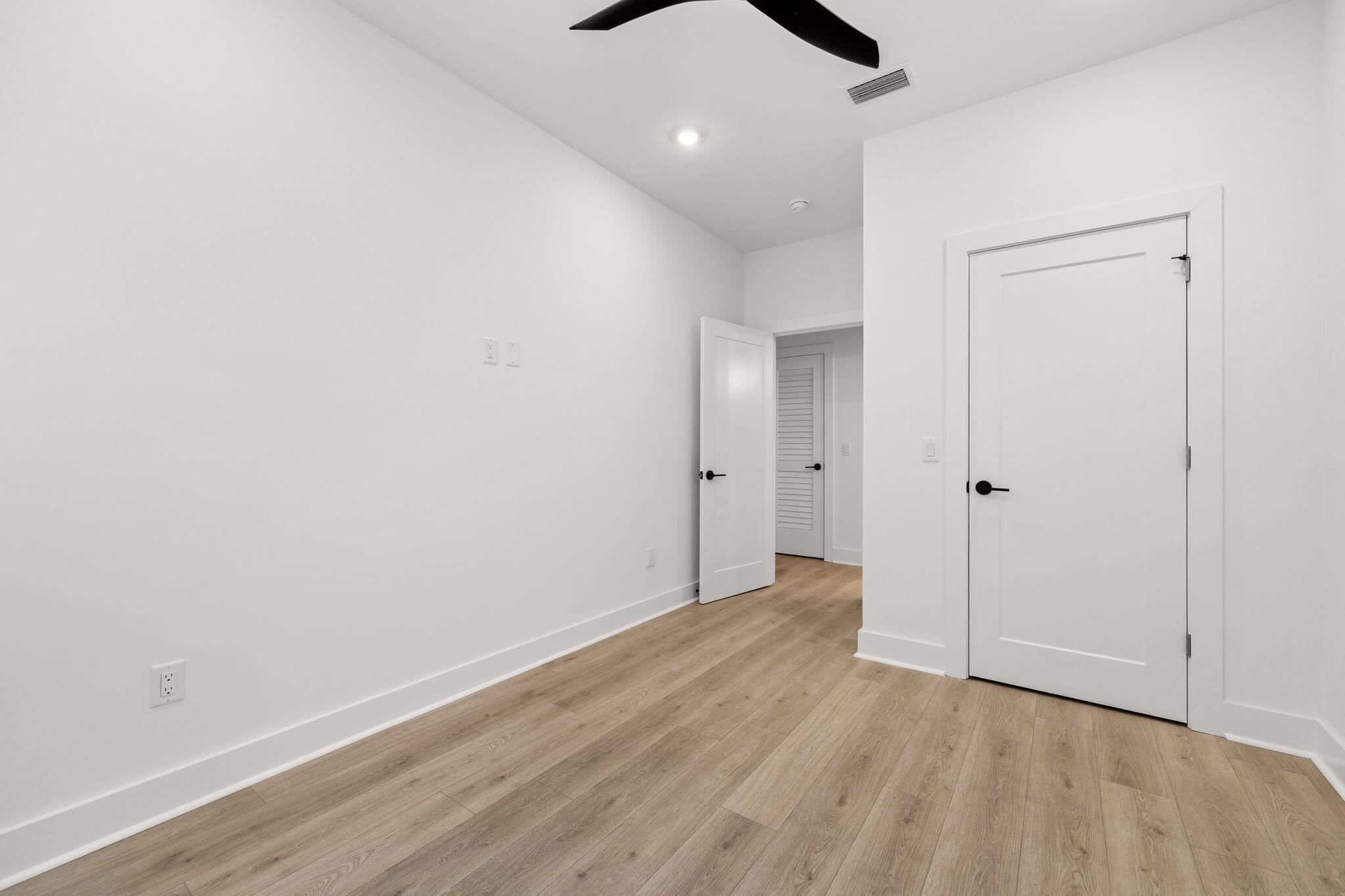 SAWGRASS RESERVE - Residential Lease