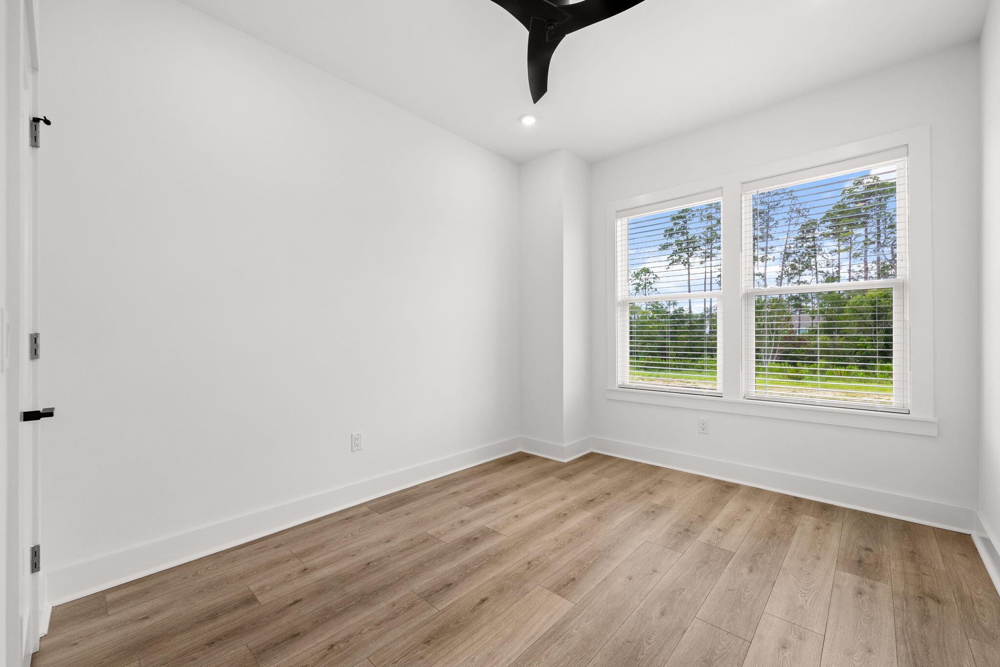 SAWGRASS RESERVE - Residential Lease
