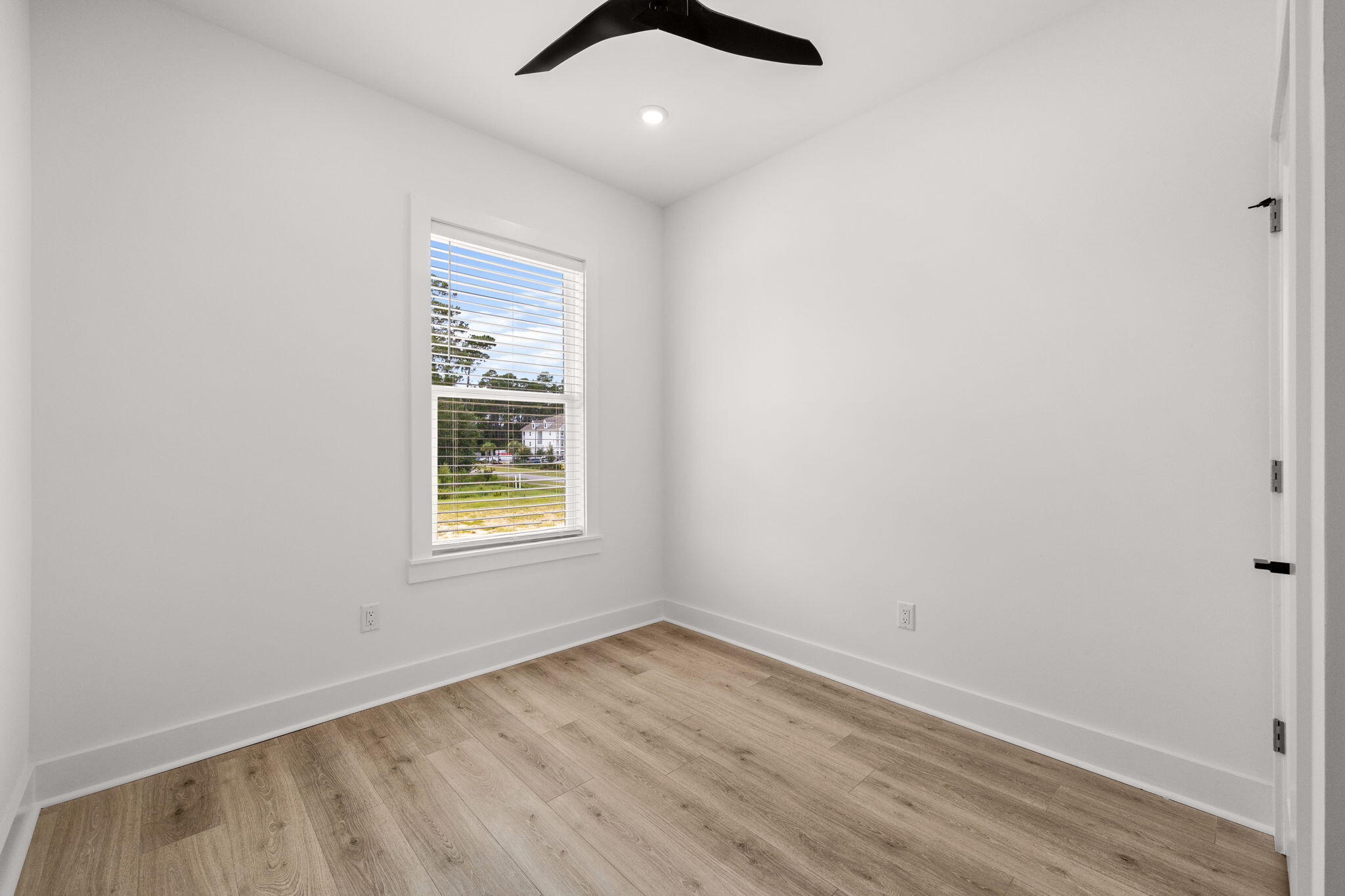 SAWGRASS RESERVE - Residential Lease