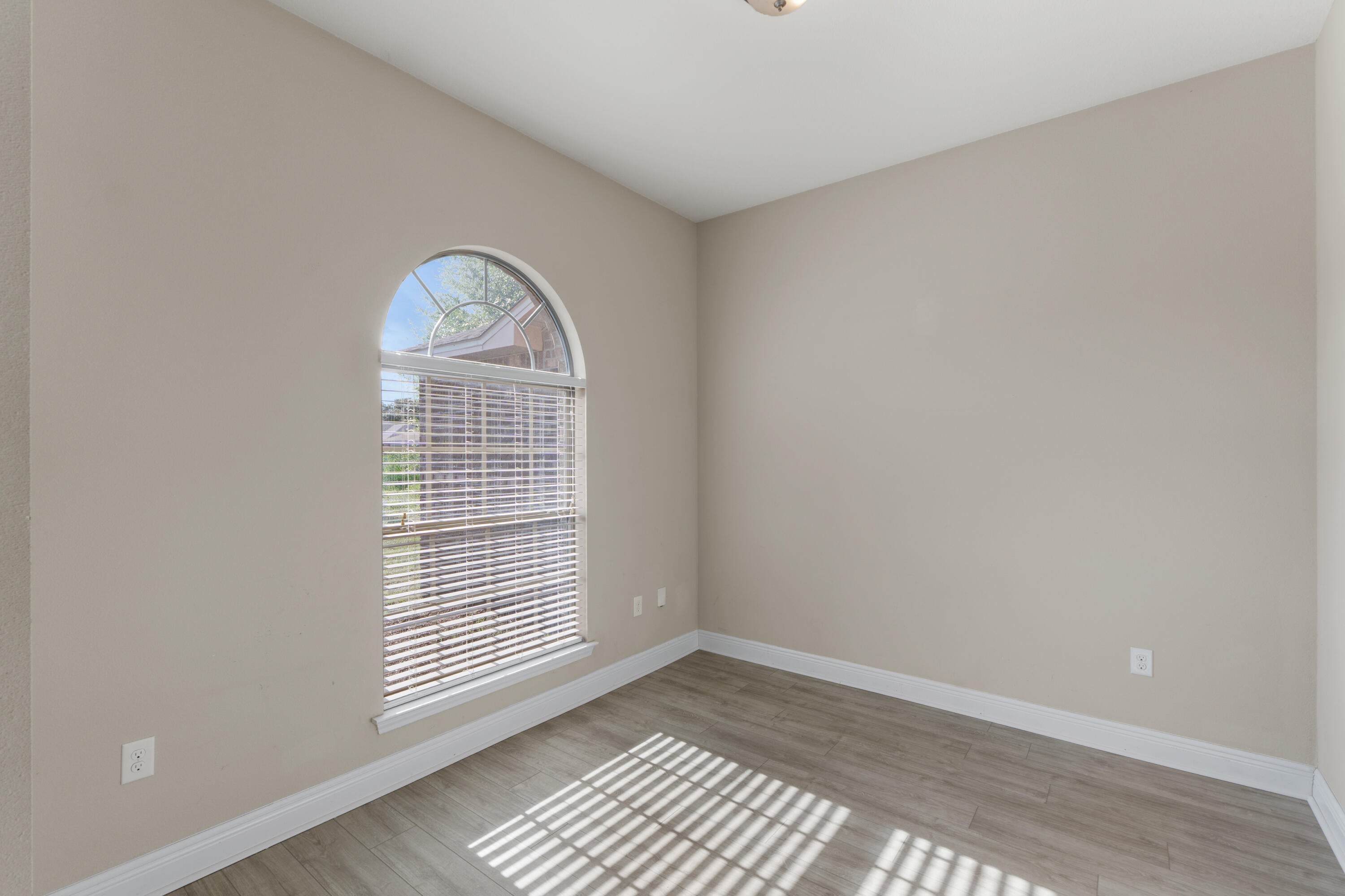 LA MESA AT HIDDEN CREEK - Residential