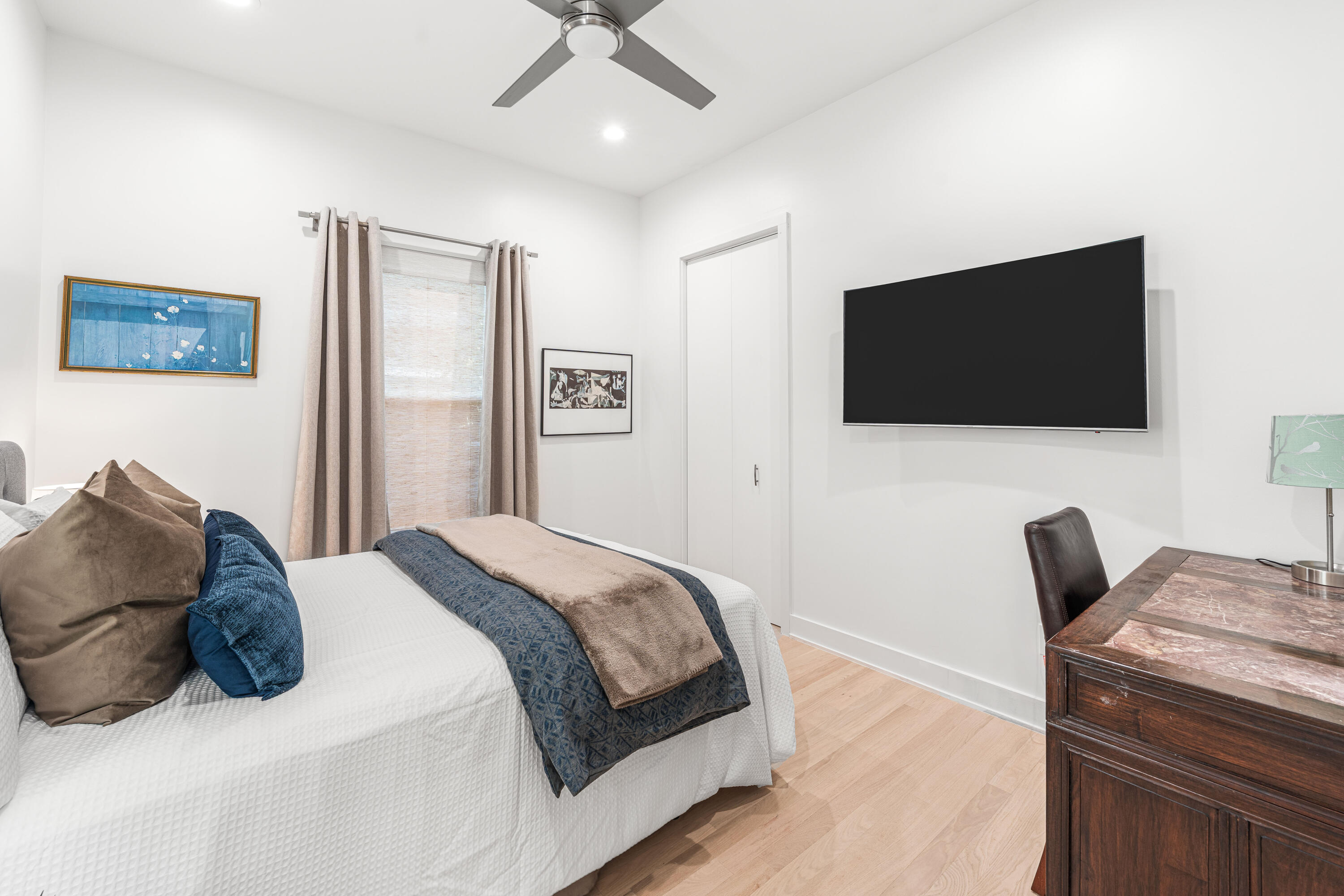 SEABREEZE EAST - Residential