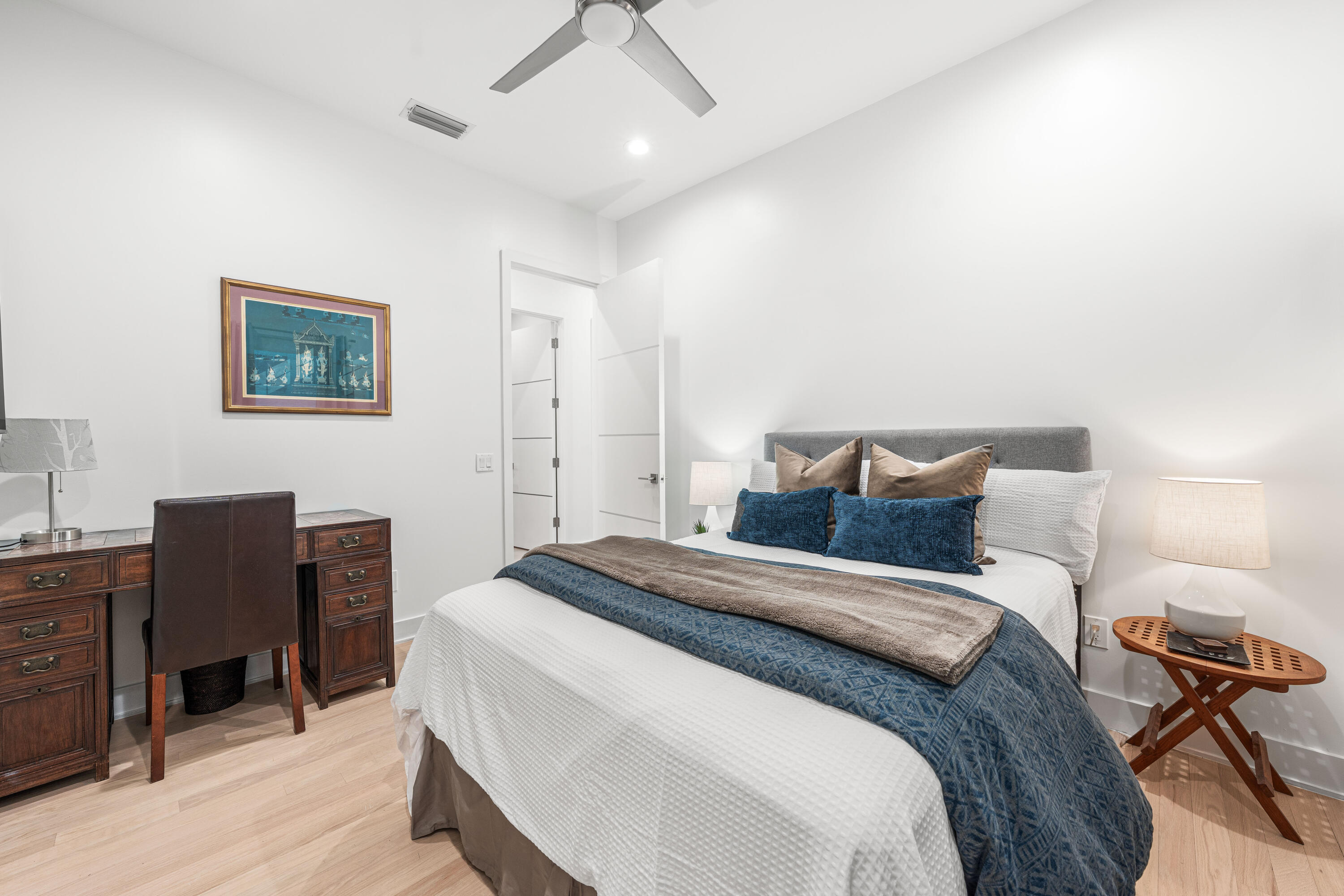 SEABREEZE EAST - Residential