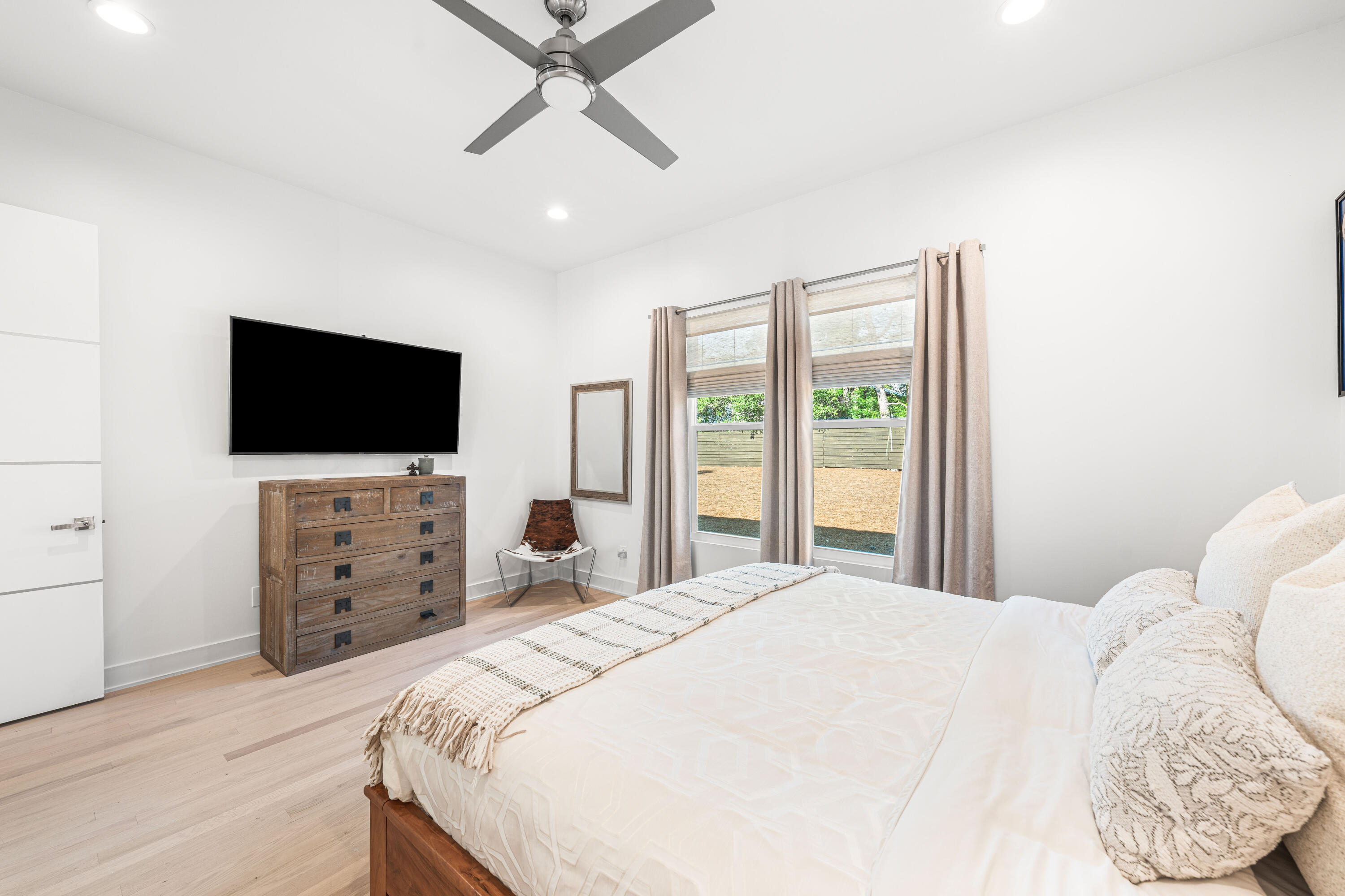 SEABREEZE EAST - Residential