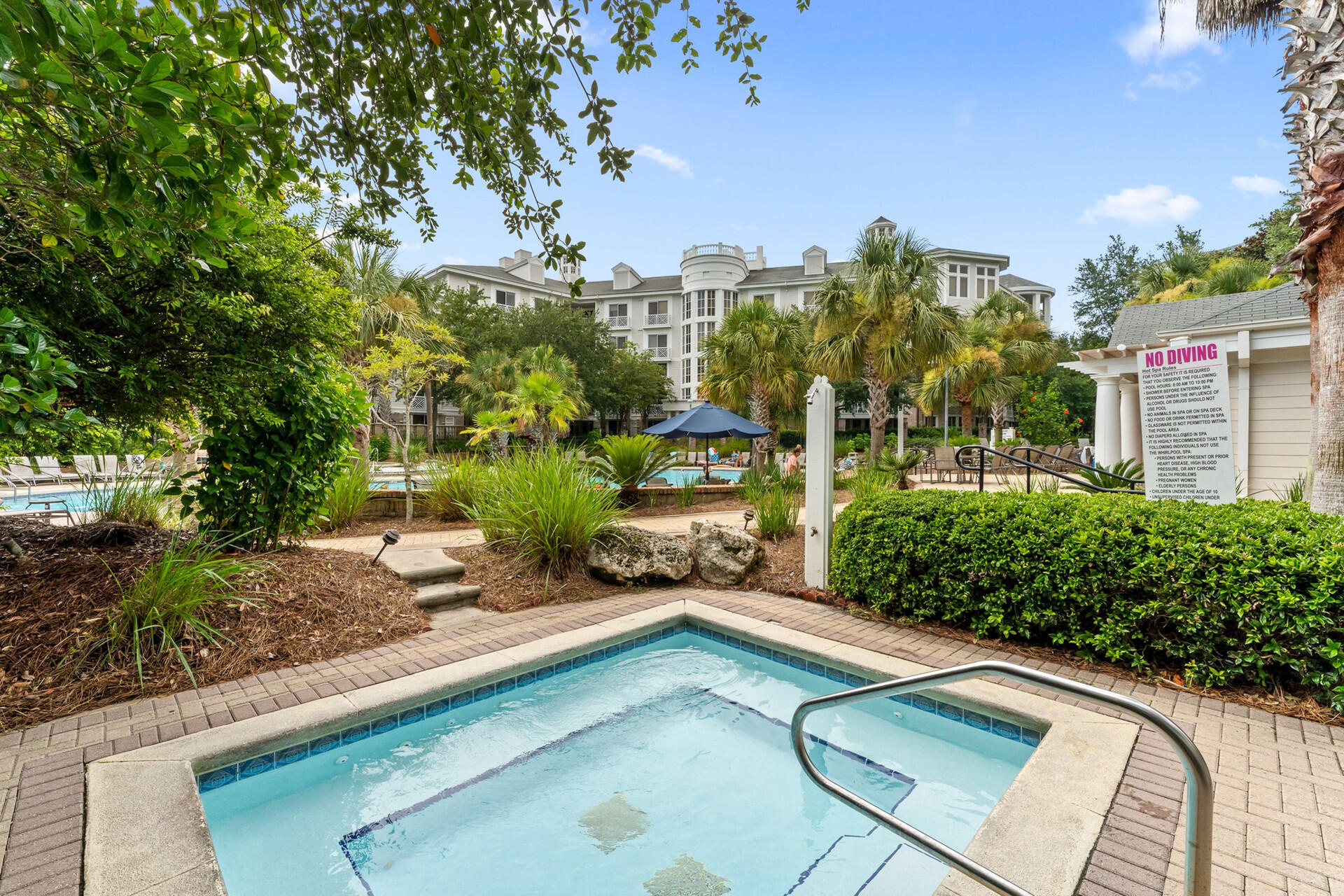 BAHIA CONDO - Residential