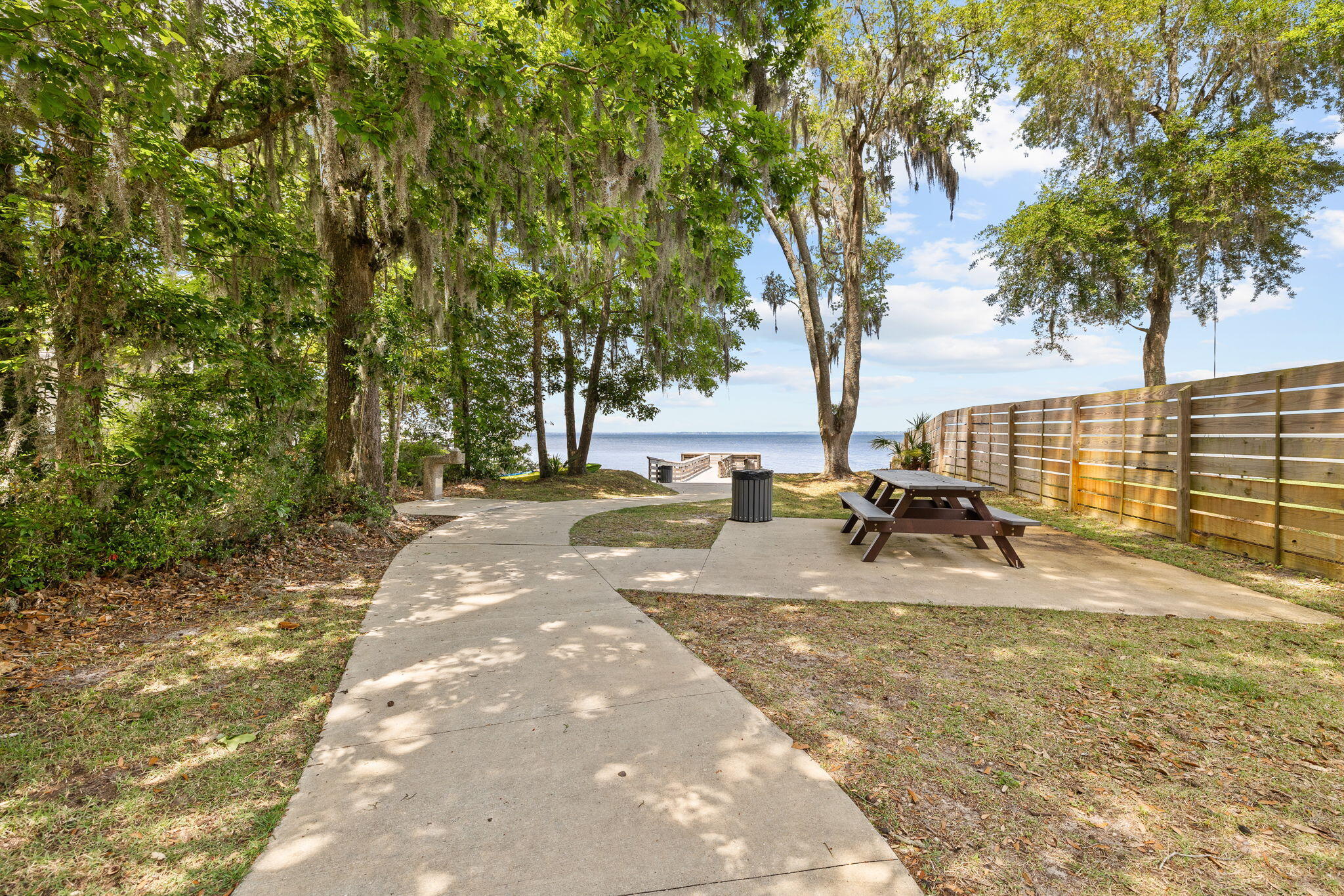 GRAYTON BAYOU - Residential