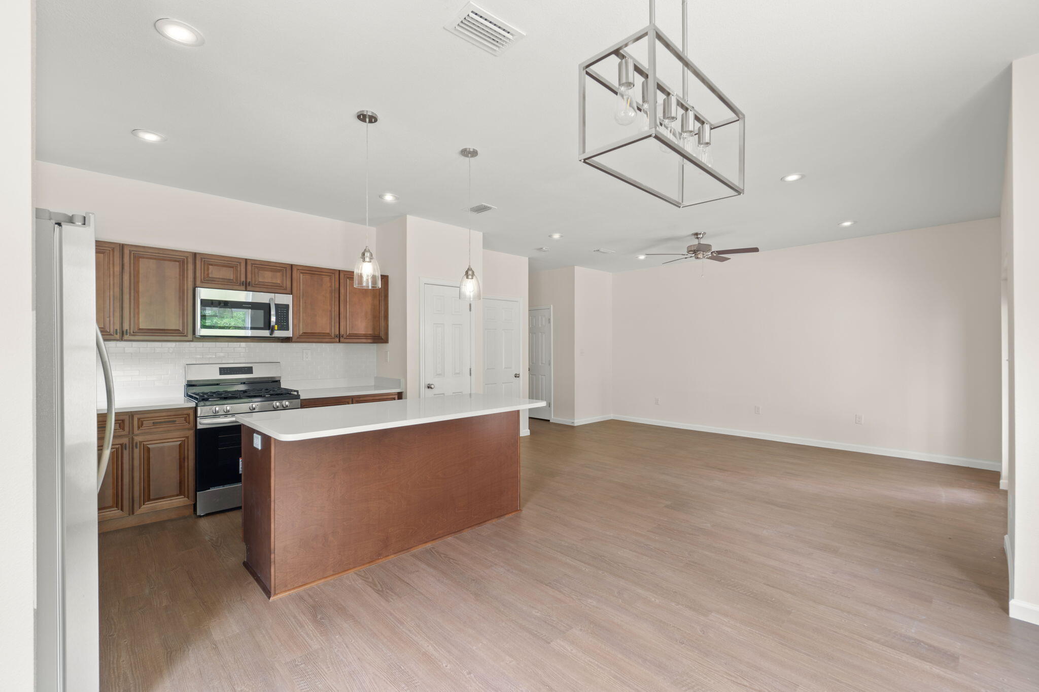 CRESTVIEW - Residential Lease