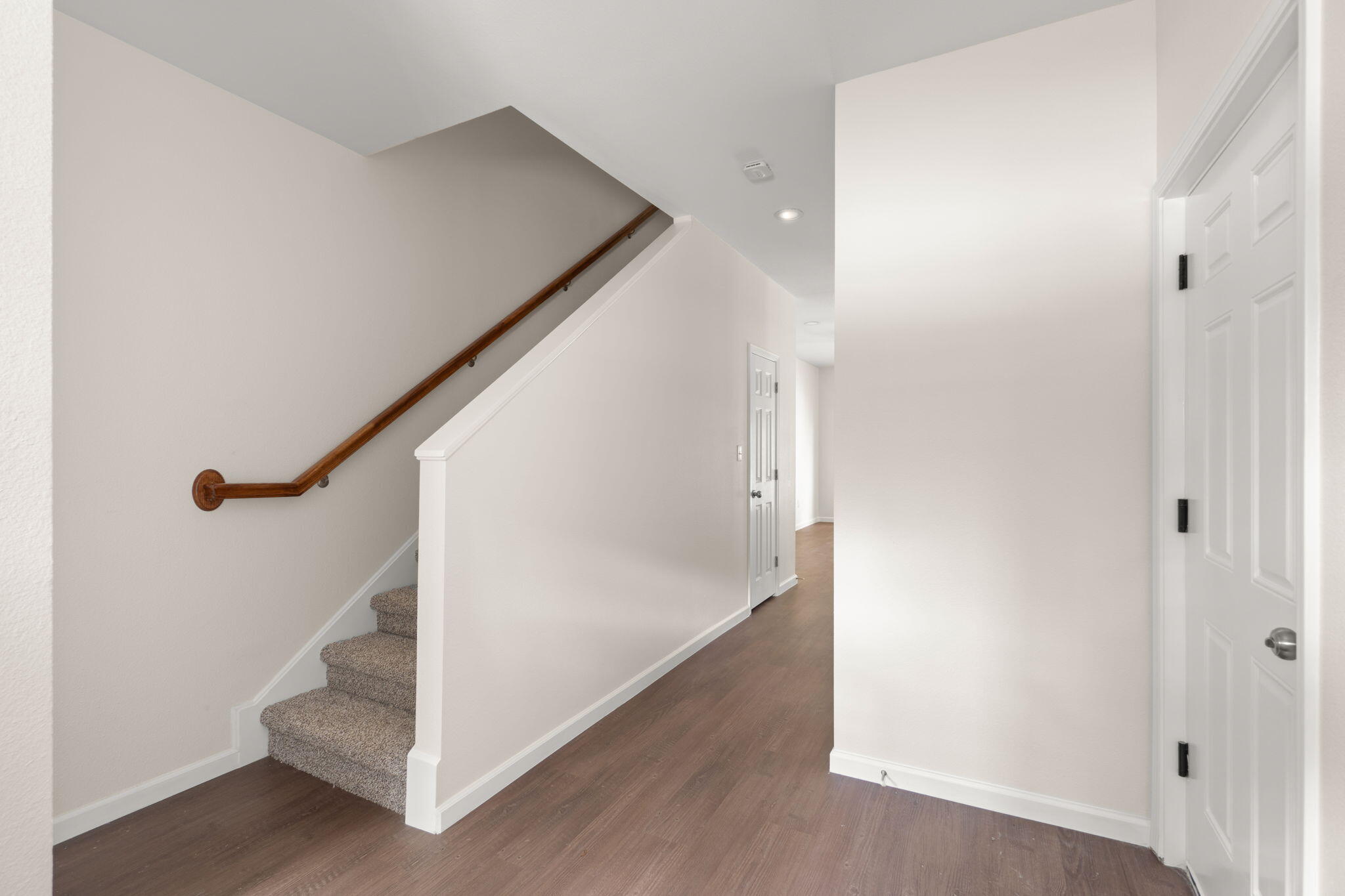 CRESTVIEW - Residential Lease