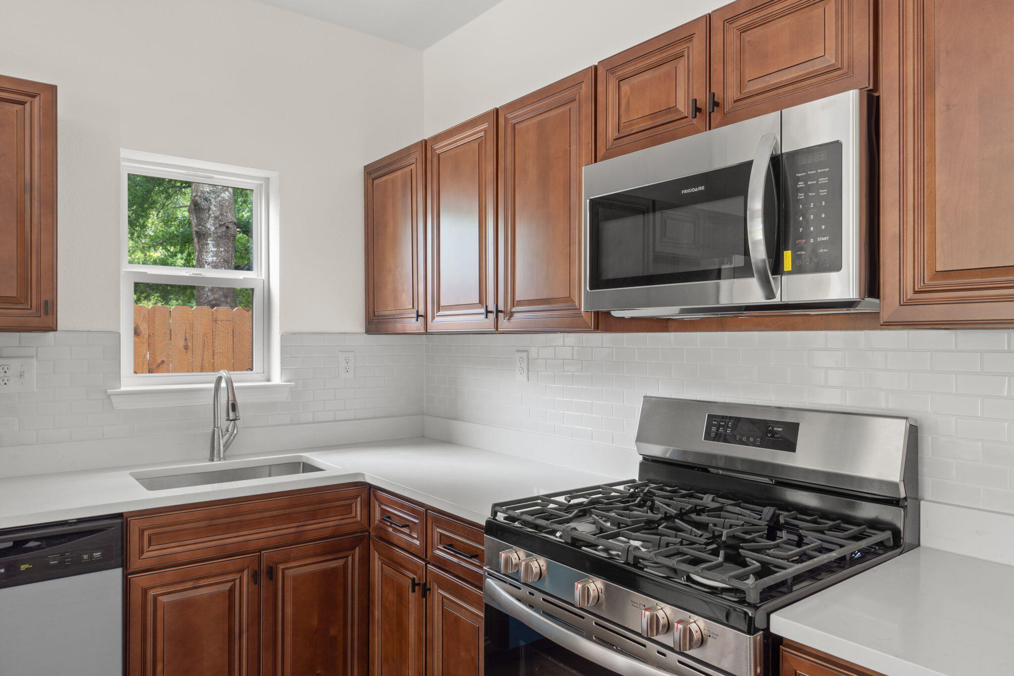 CRESTVIEW - Residential Lease