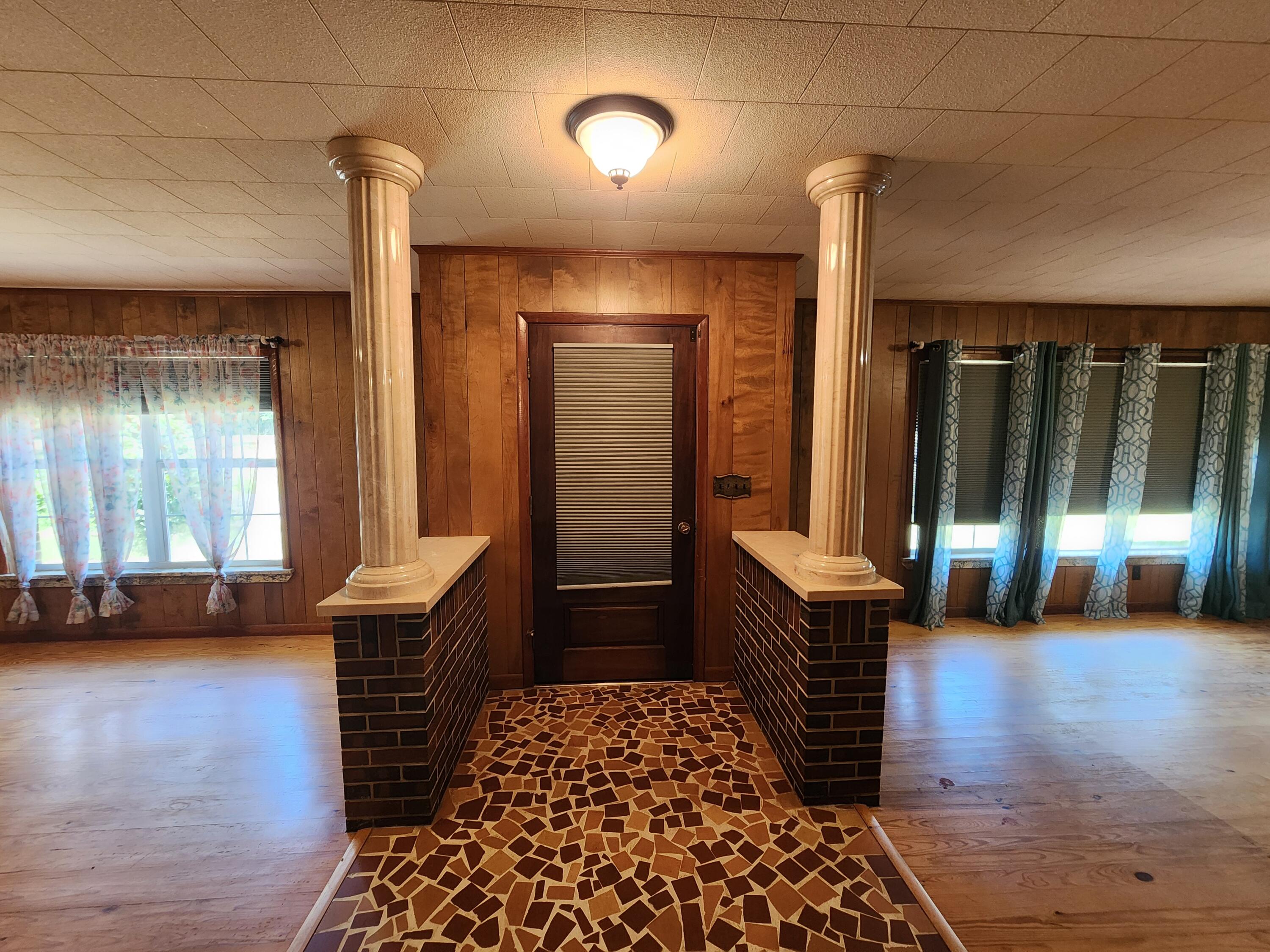 NO RECORDED SUBDIVISION - Residential