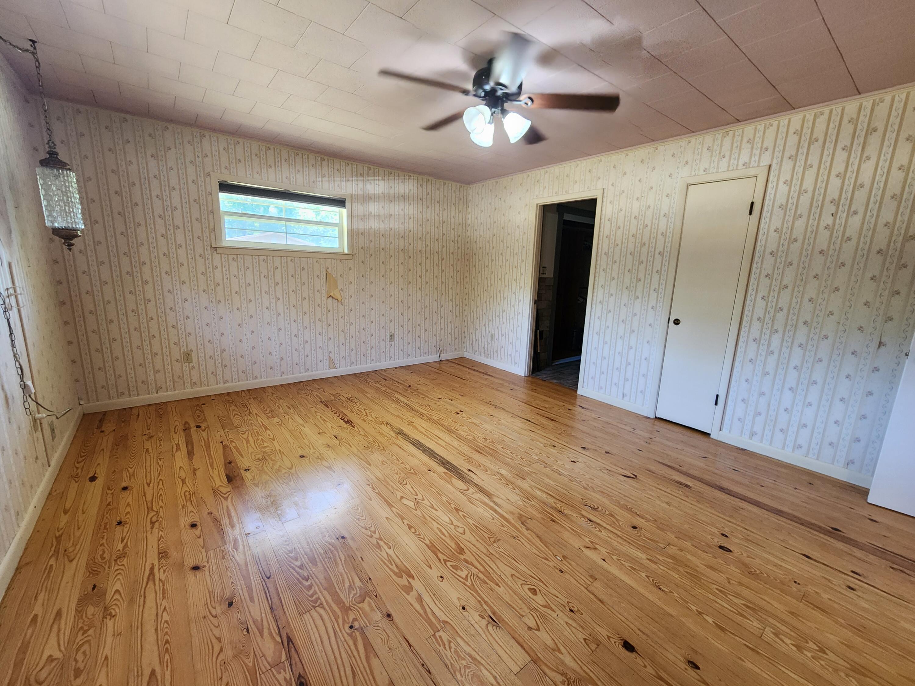 NO RECORDED SUBDIVISION - Residential