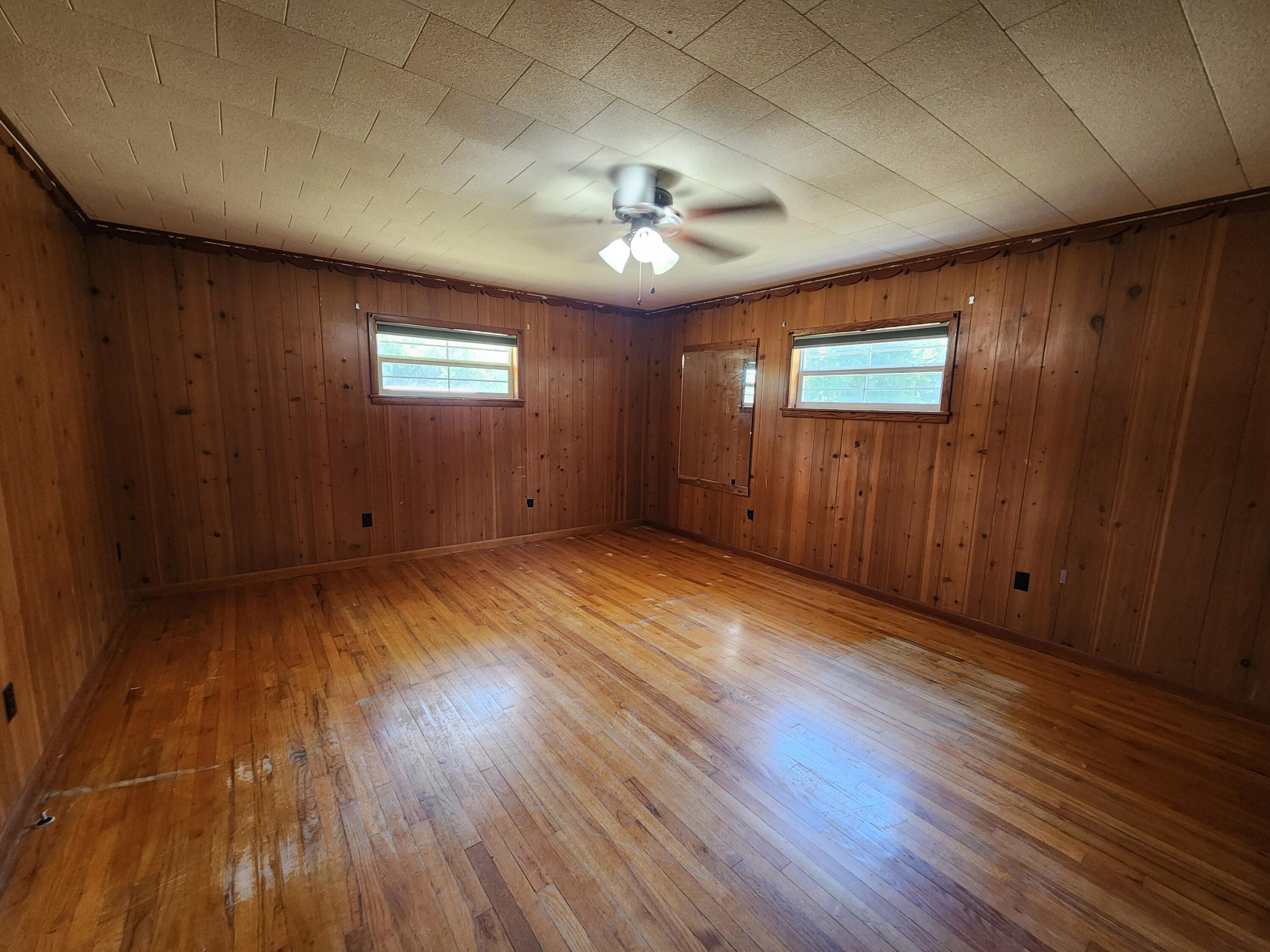 NO RECORDED SUBDIVISION - Residential