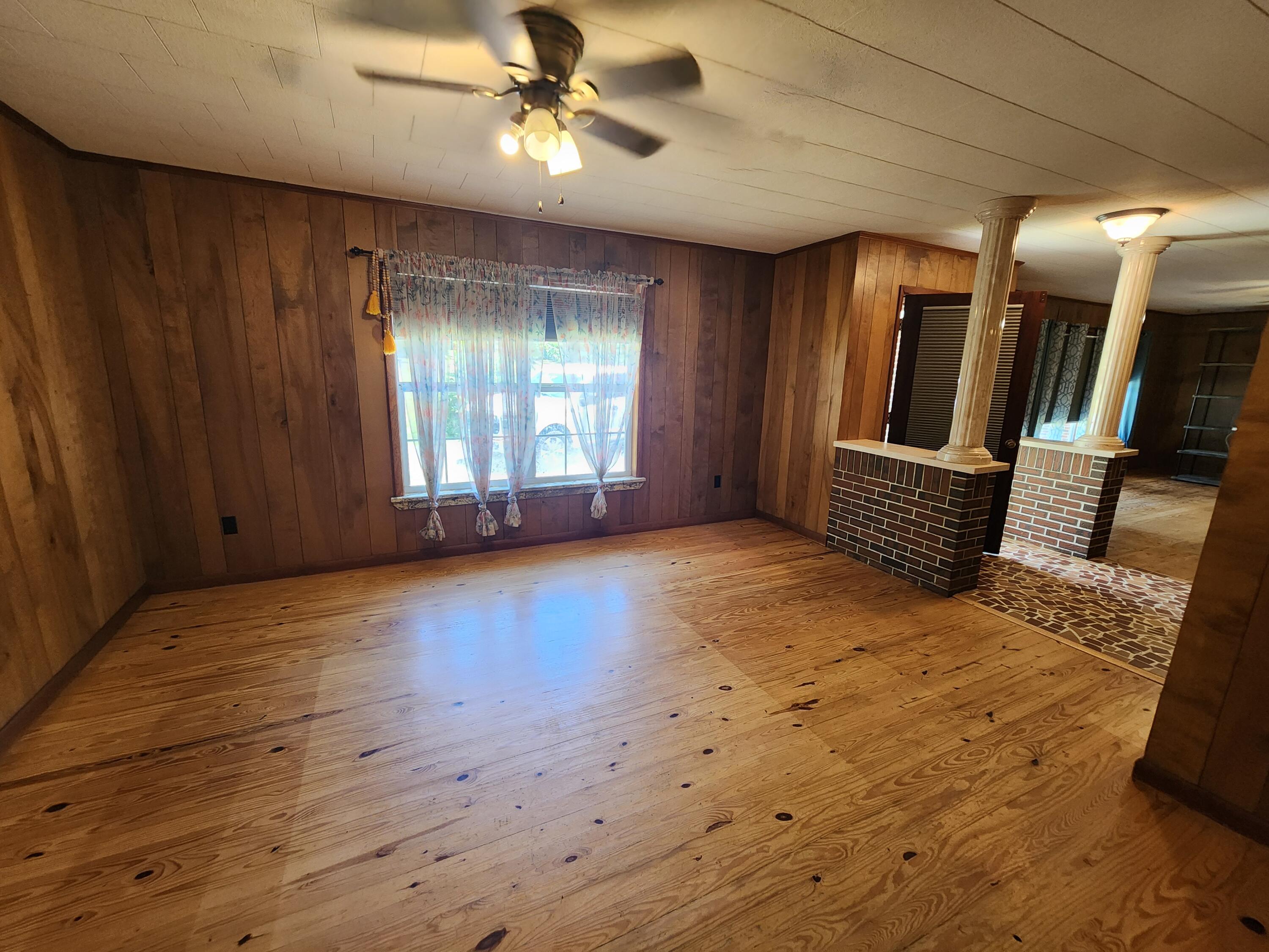 NO RECORDED SUBDIVISION - Residential