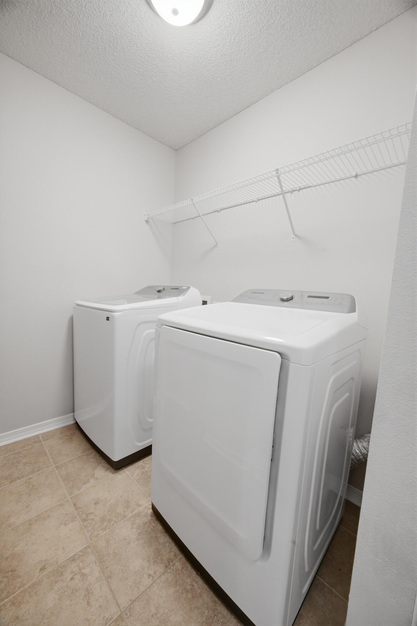 HAMPTON RIDGE ESTATES - Residential