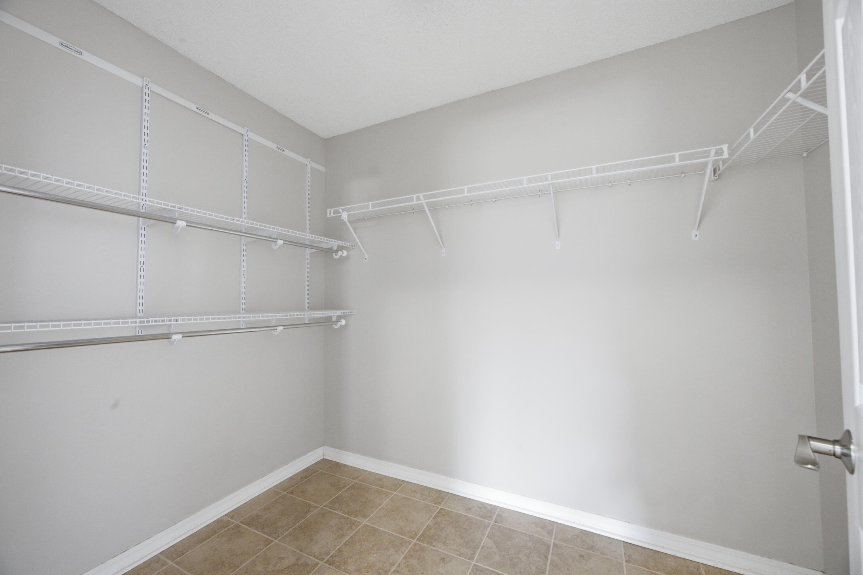 HAMPTON RIDGE ESTATES - Residential