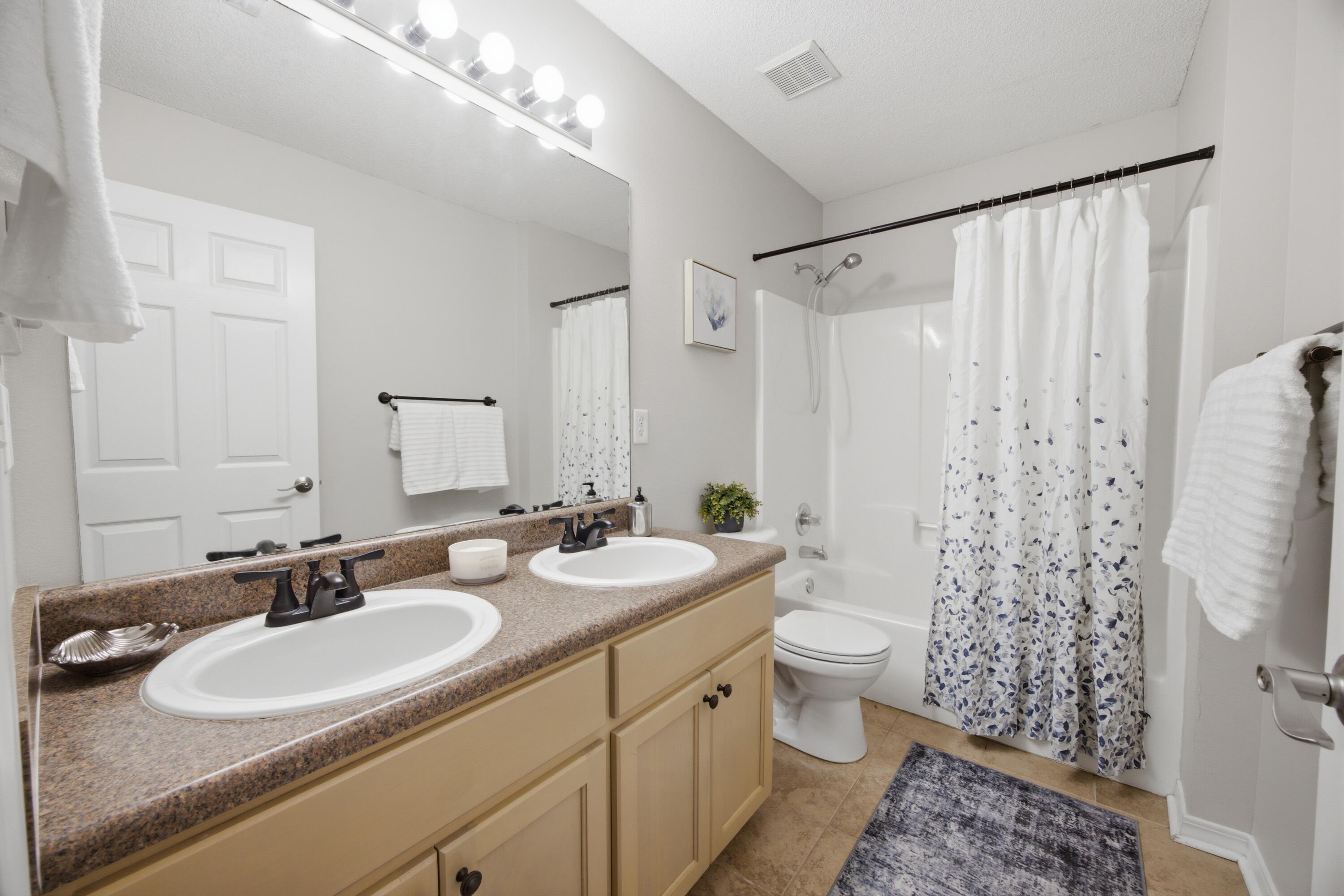 HAMPTON RIDGE ESTATES - Residential