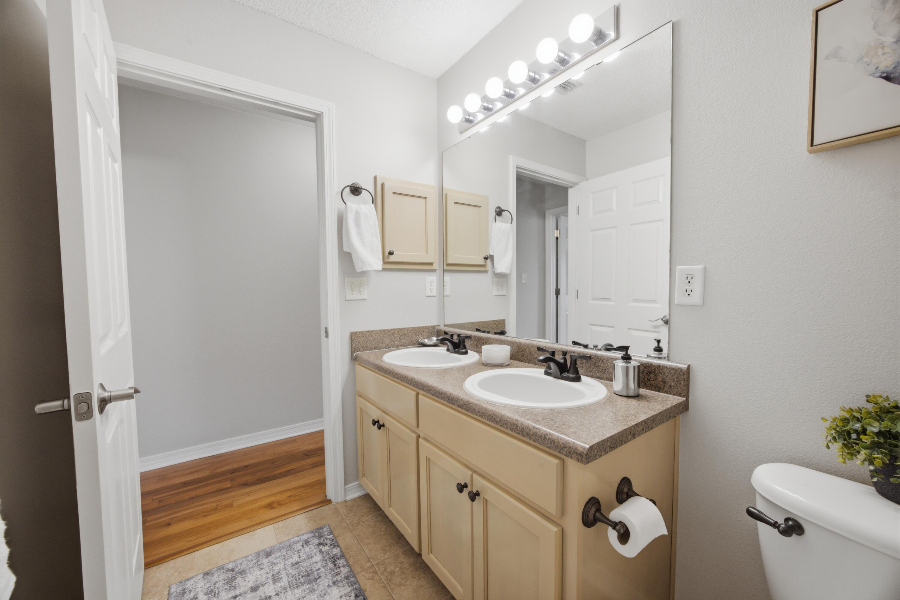 HAMPTON RIDGE ESTATES - Residential