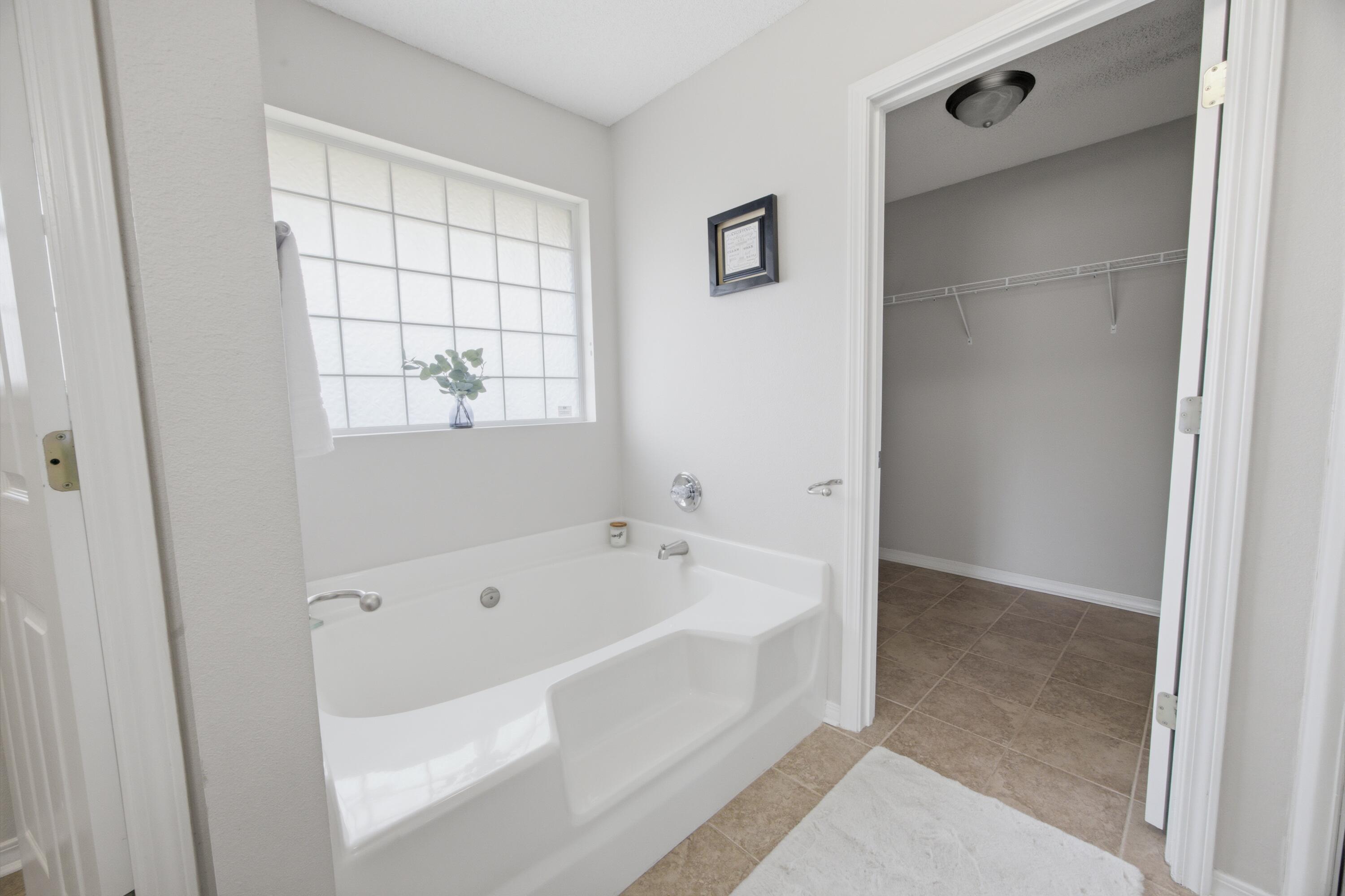 HAMPTON RIDGE ESTATES - Residential