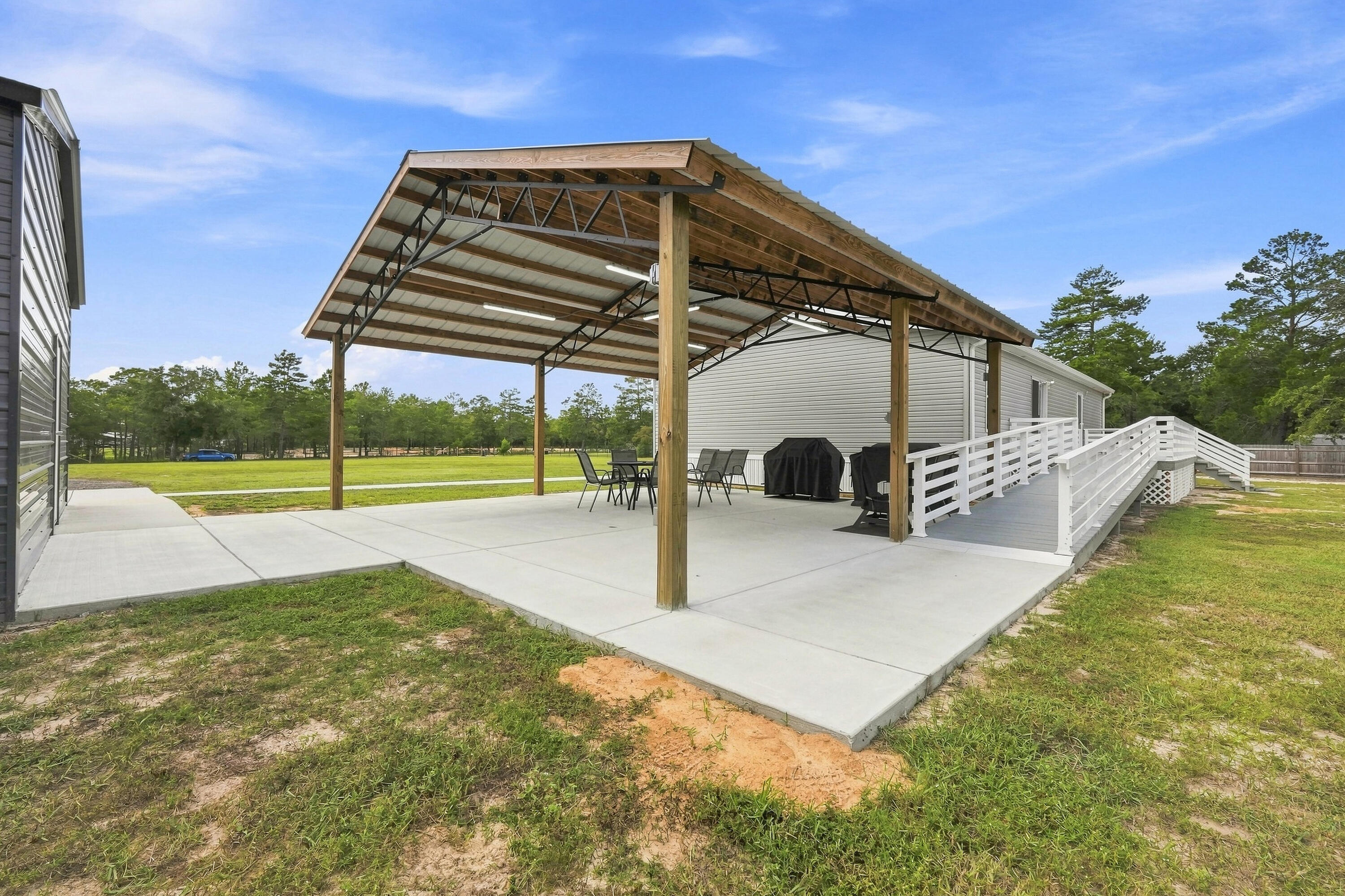OAKWOOD HILLS - Residential