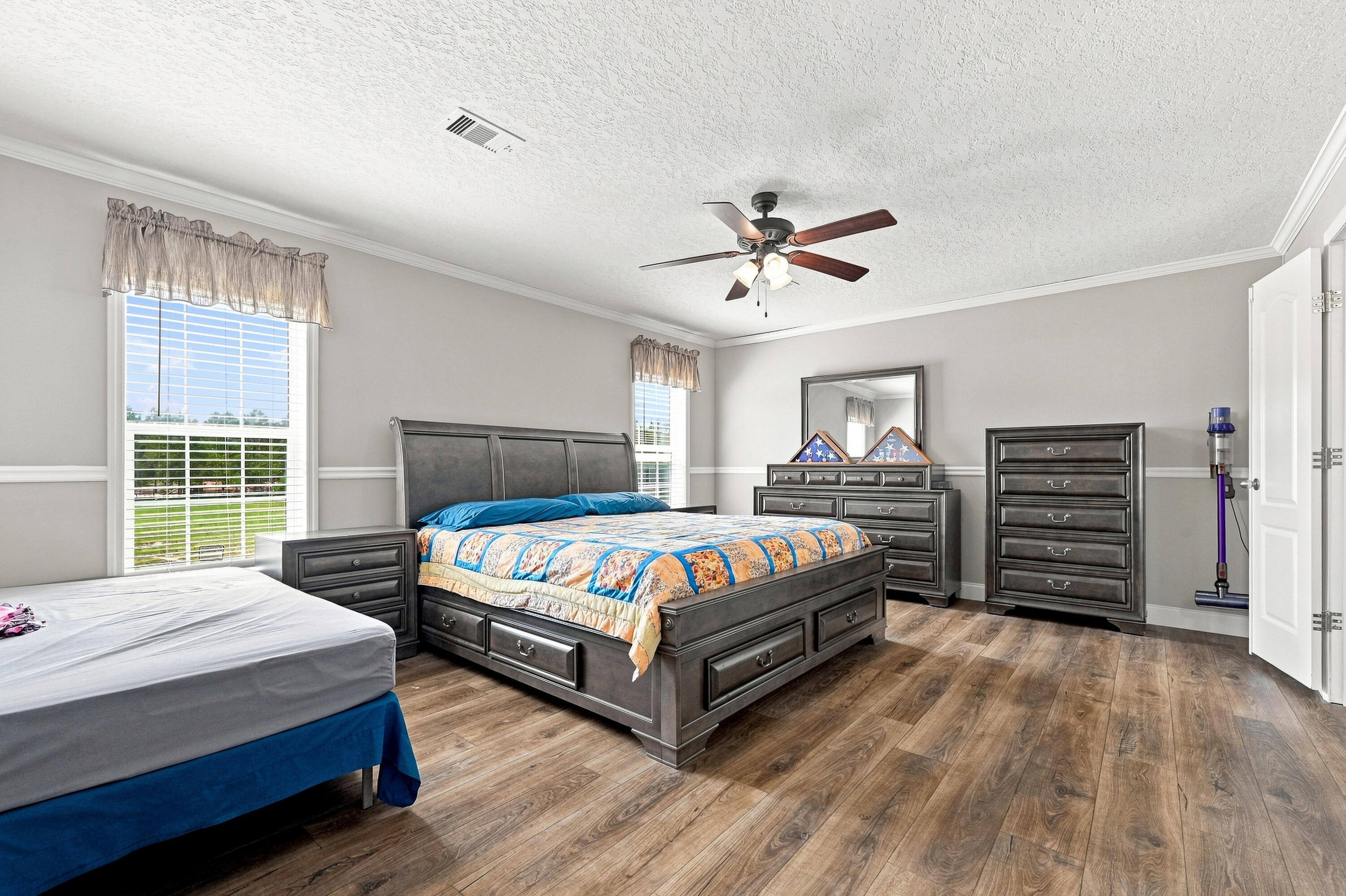 OAKWOOD HILLS - Residential