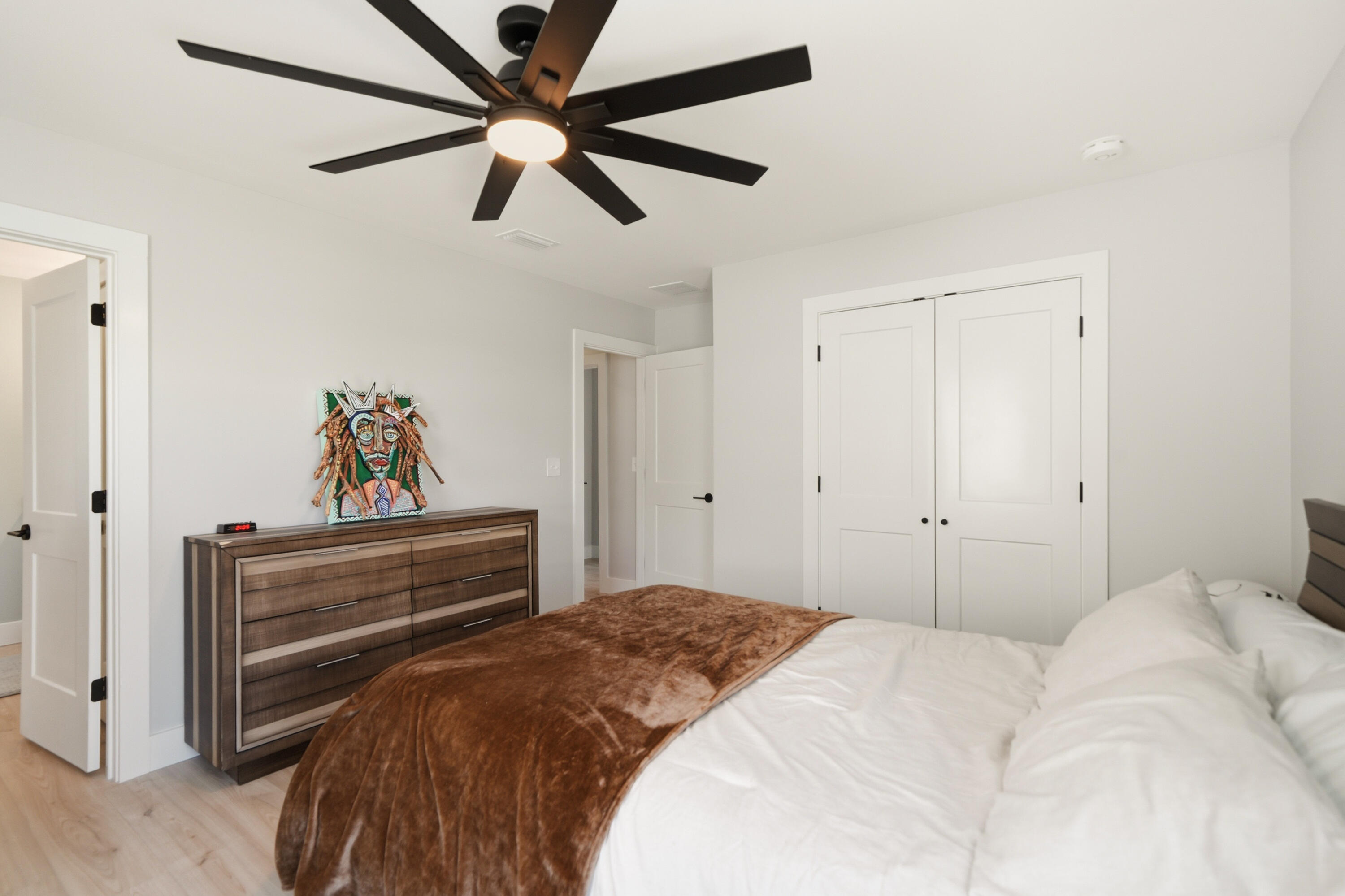 THOMPSON WOODS - Residential