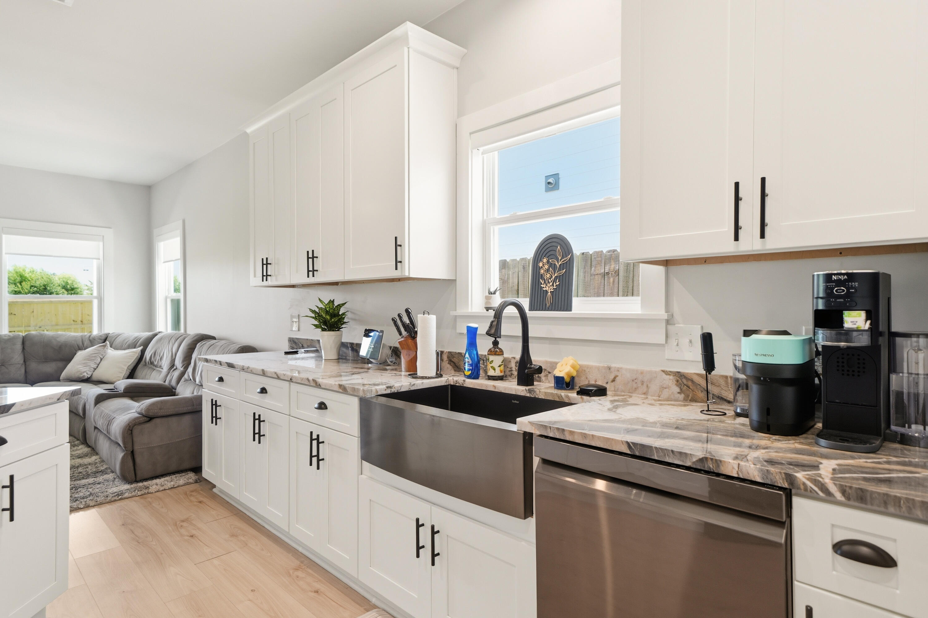 THOMPSON WOODS - Residential