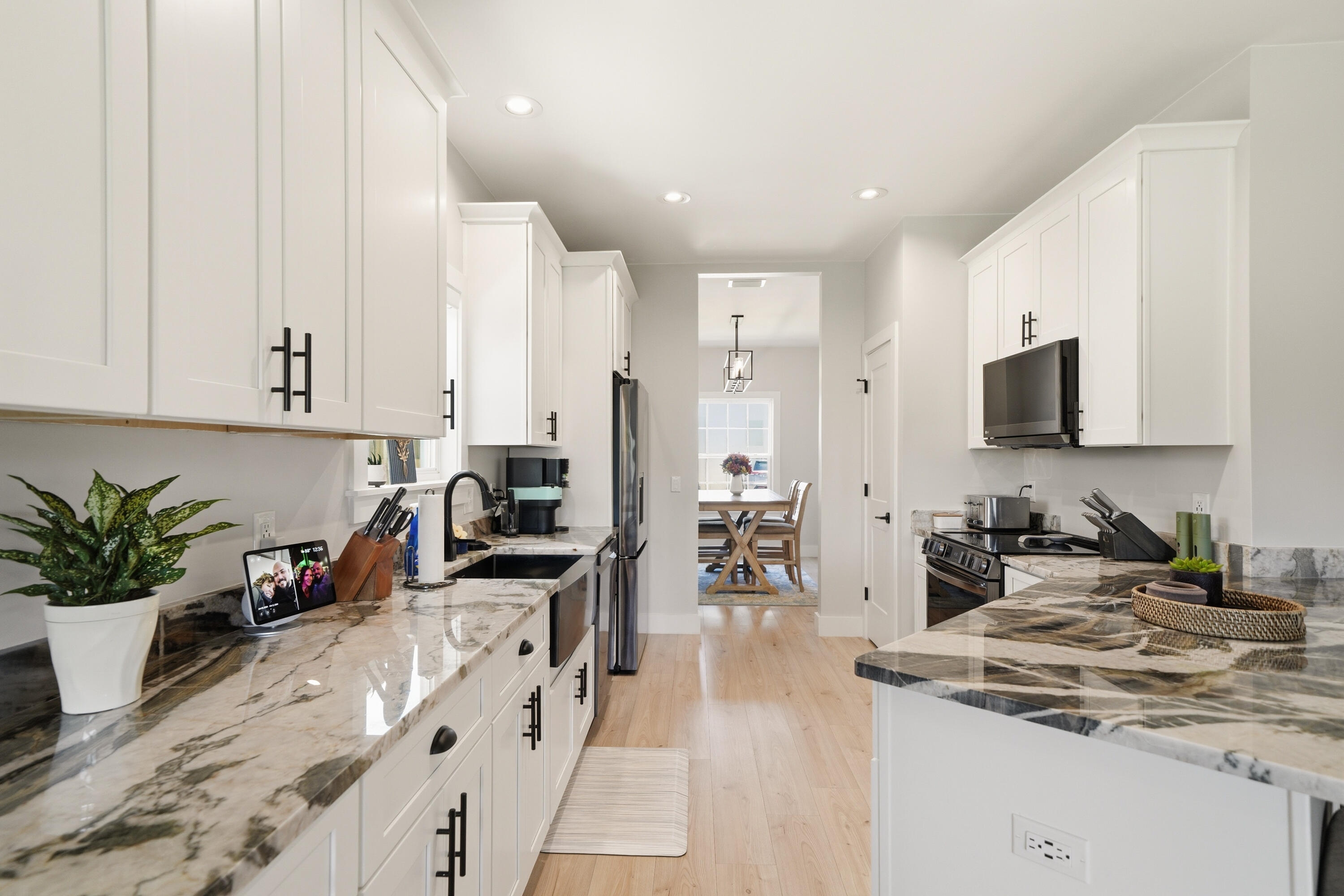 THOMPSON WOODS - Residential