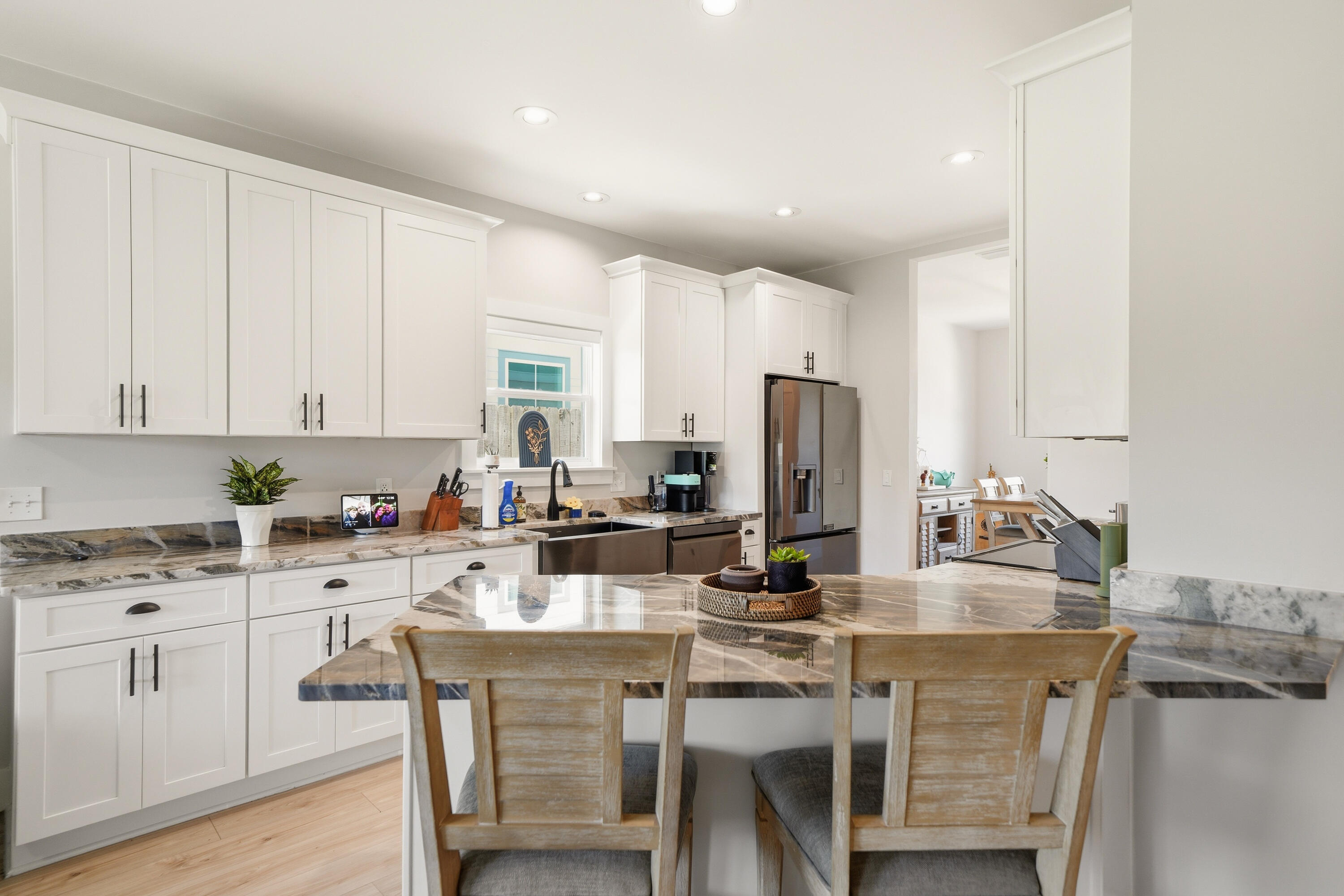 THOMPSON WOODS - Residential