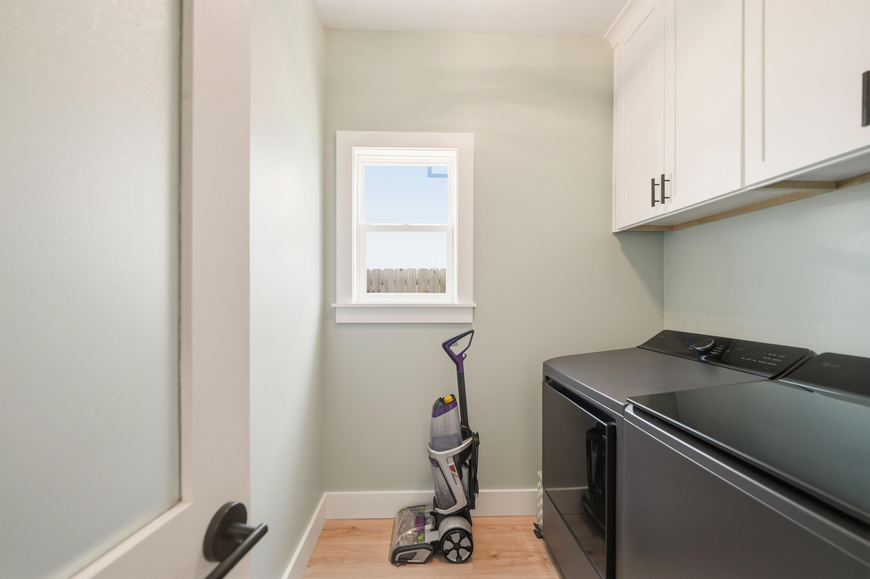 THOMPSON WOODS - Residential