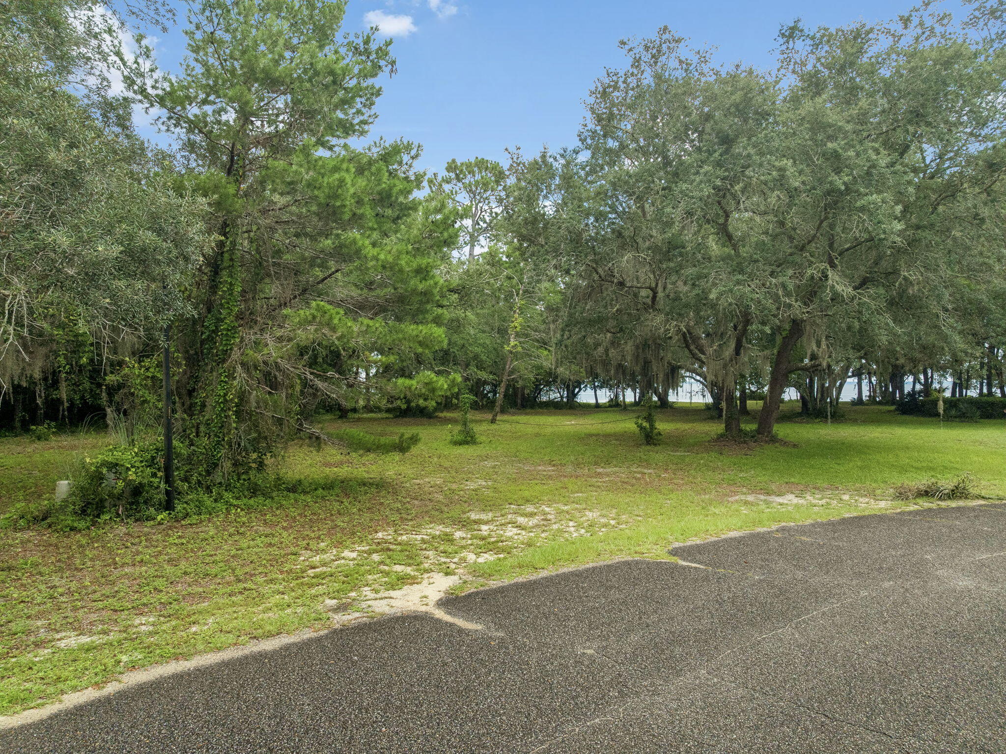 CEDAR BEACH - Land