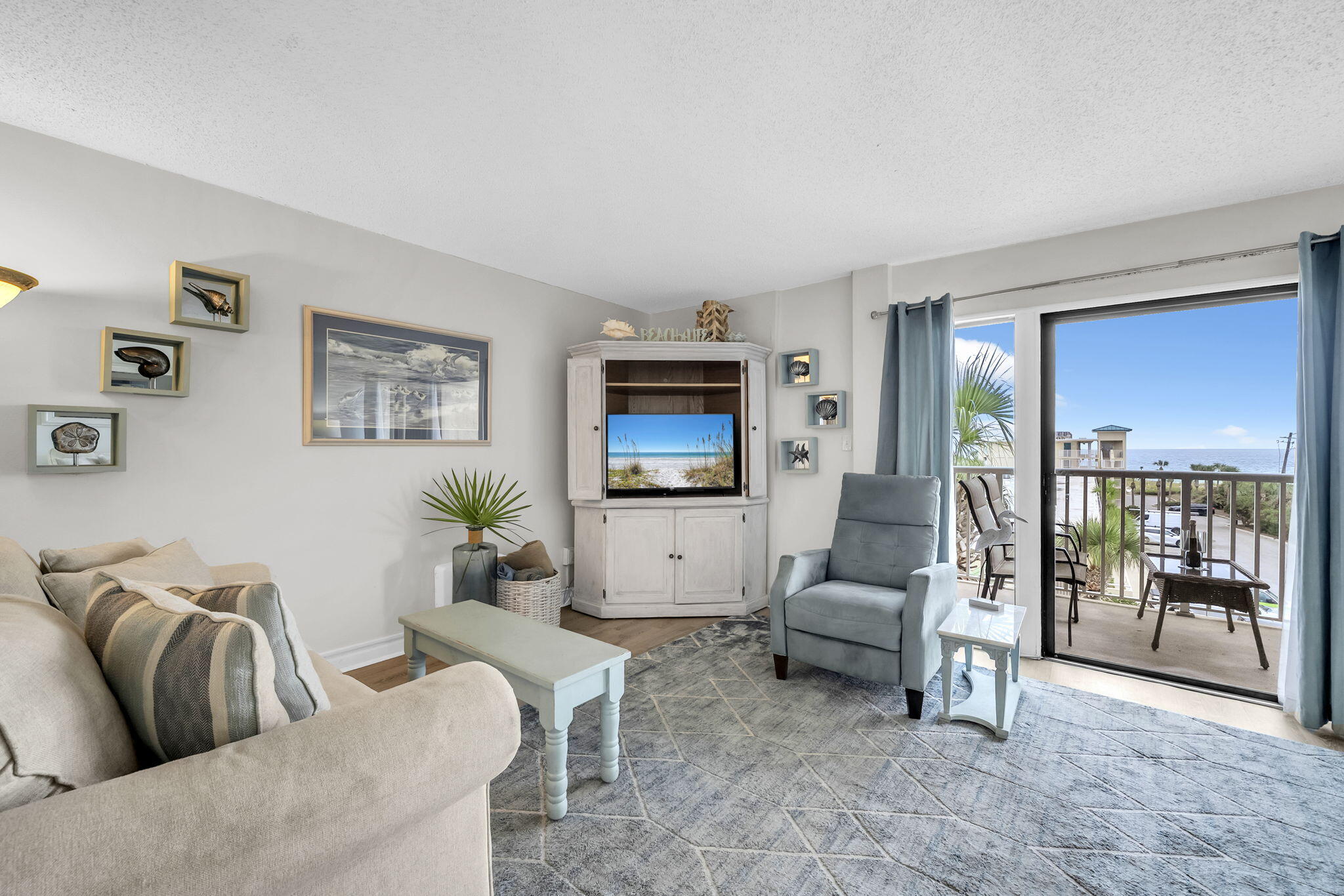 SILVER DUNES CONDO - Residential