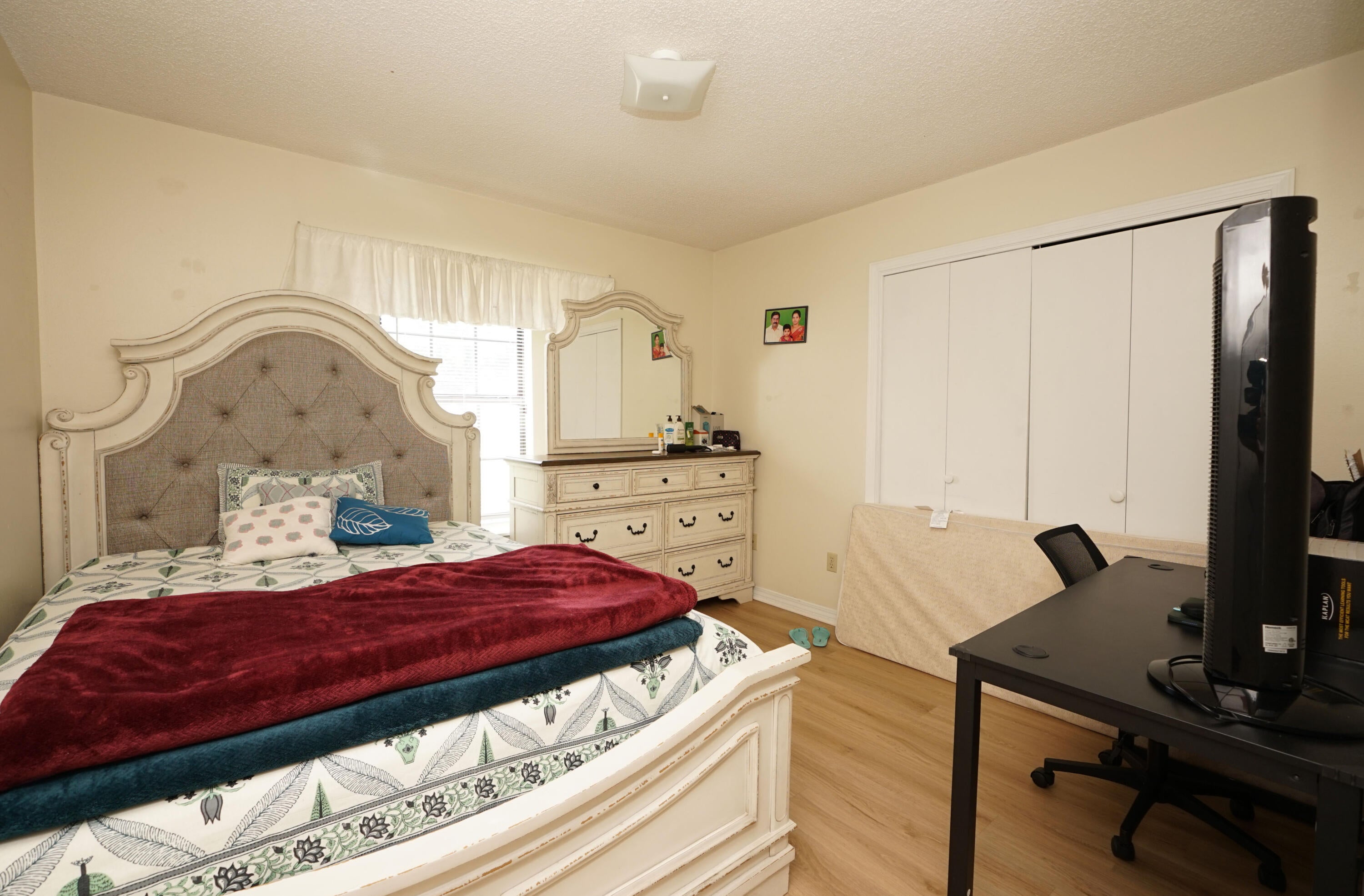 MEADOW WOODS - Residential