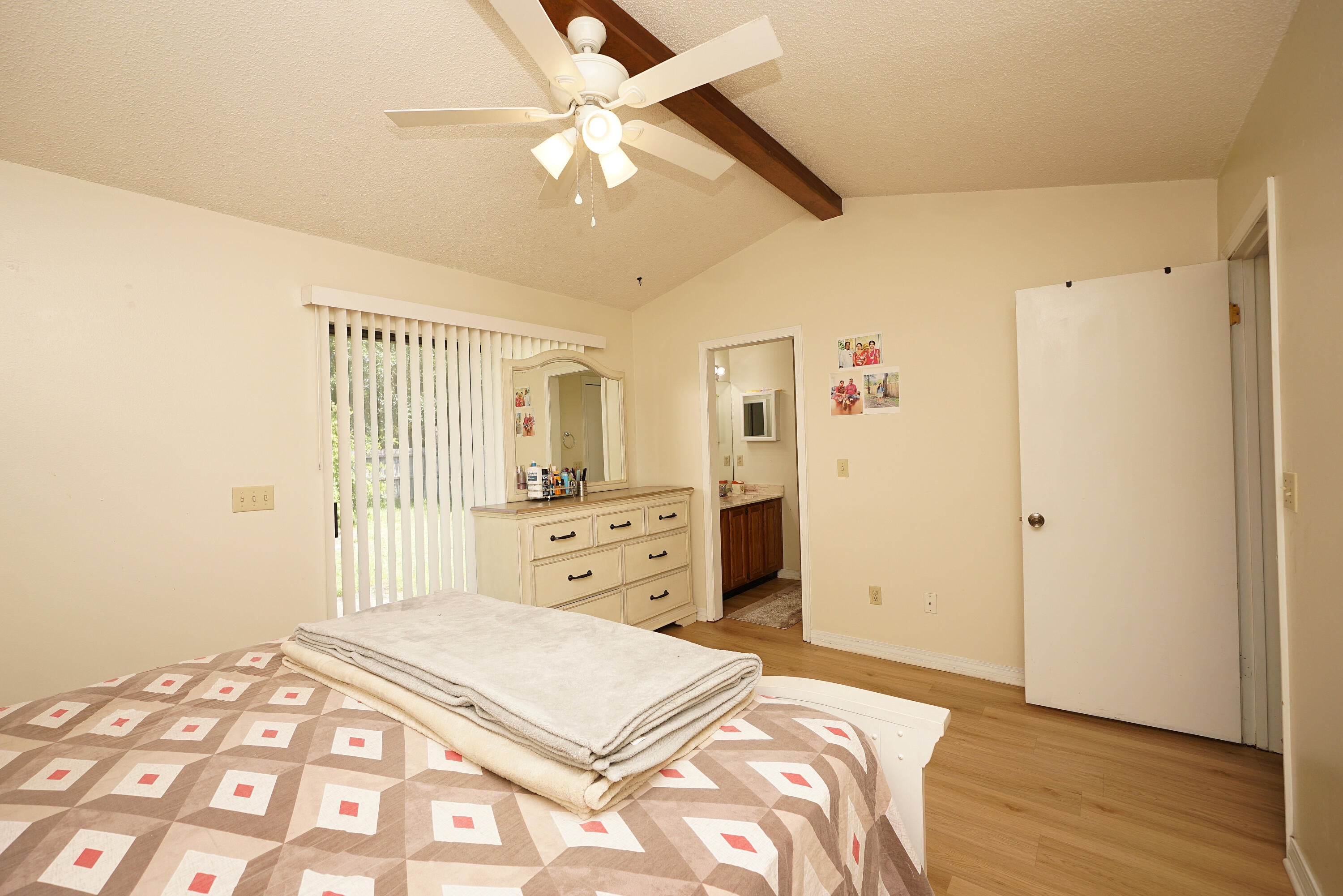 MEADOW WOODS - Residential