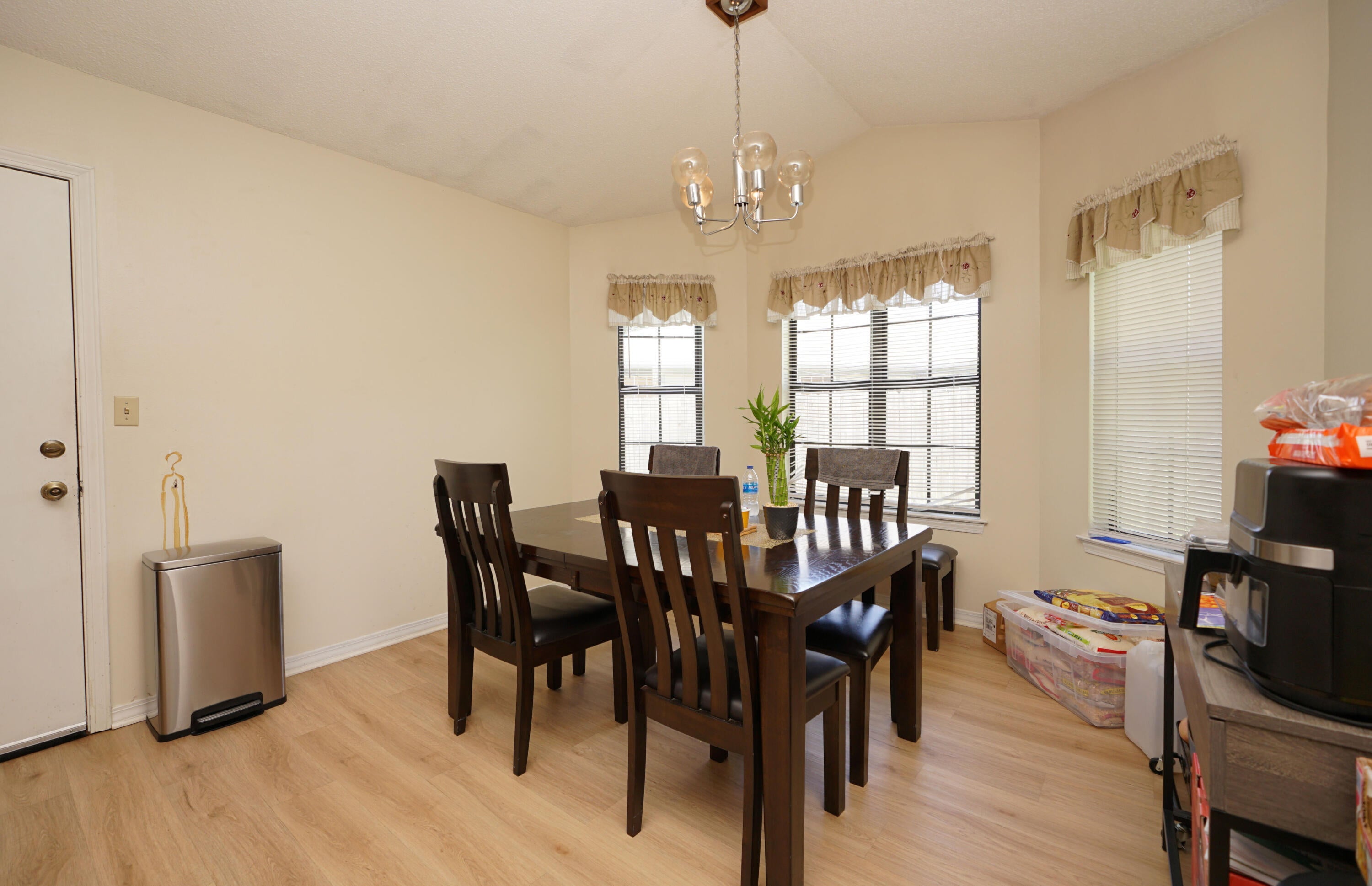 MEADOW WOODS - Residential