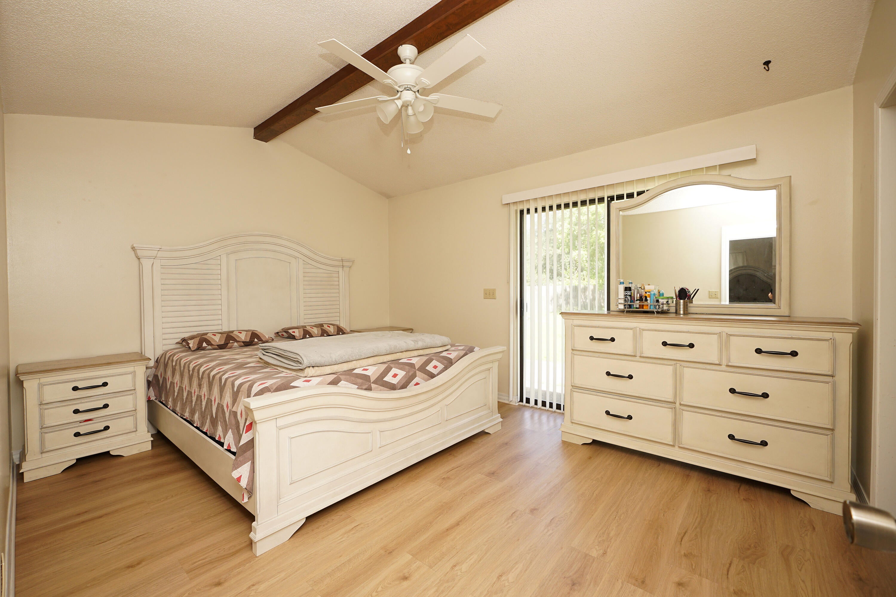 MEADOW WOODS - Residential