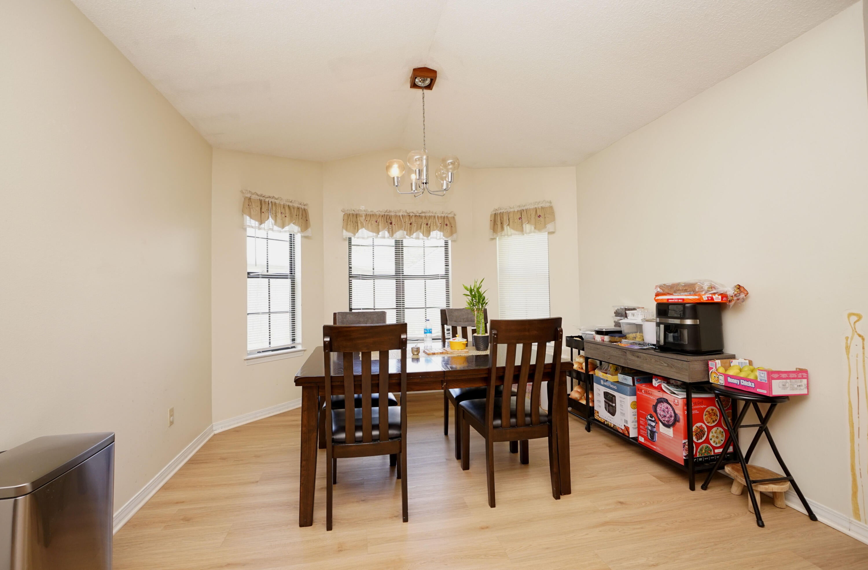 MEADOW WOODS - Residential
