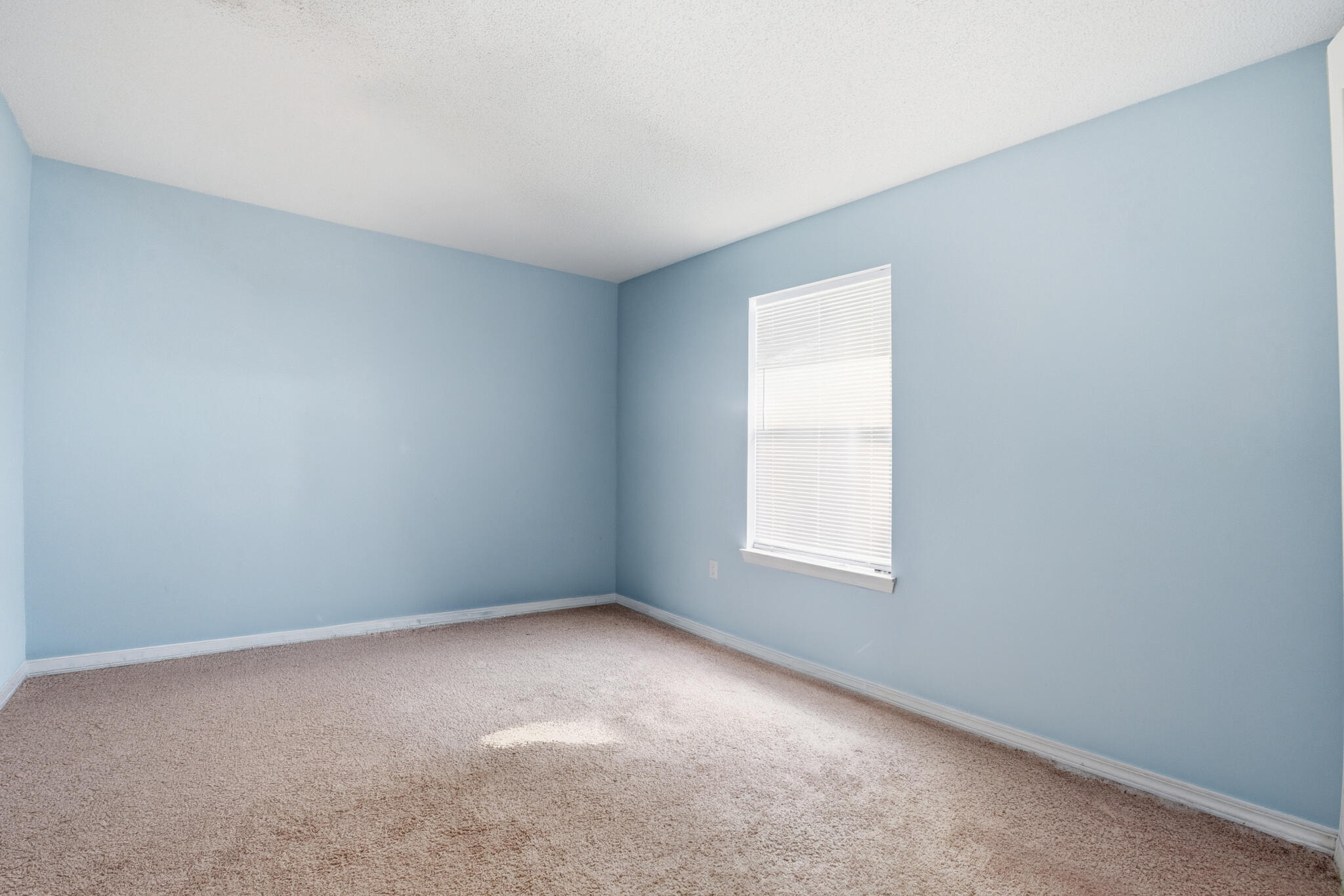 SILVER SPRINGS EST - Residential