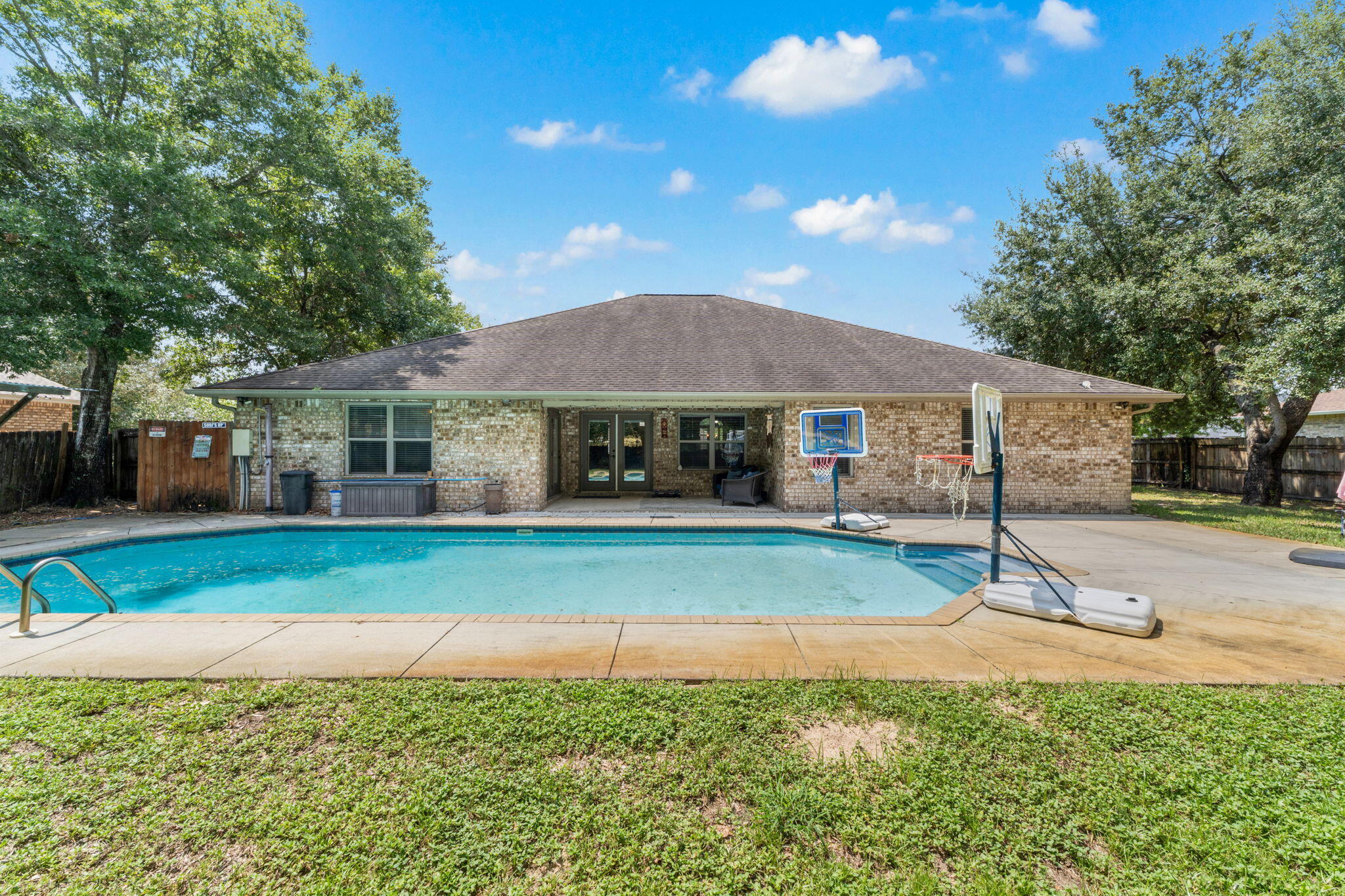 SANDPIPER COVE - Residential