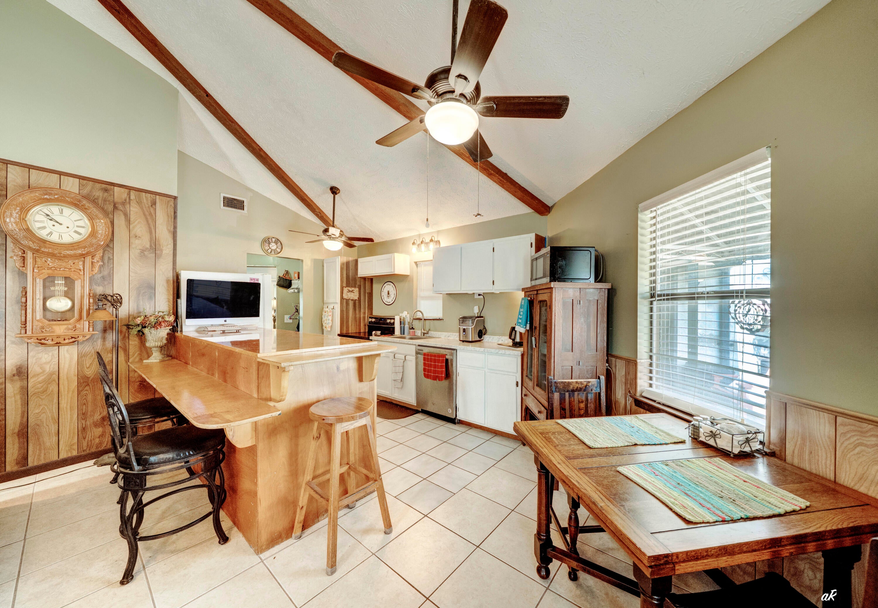 BID-A-WEE BEACH 1ST ADDN - Residential