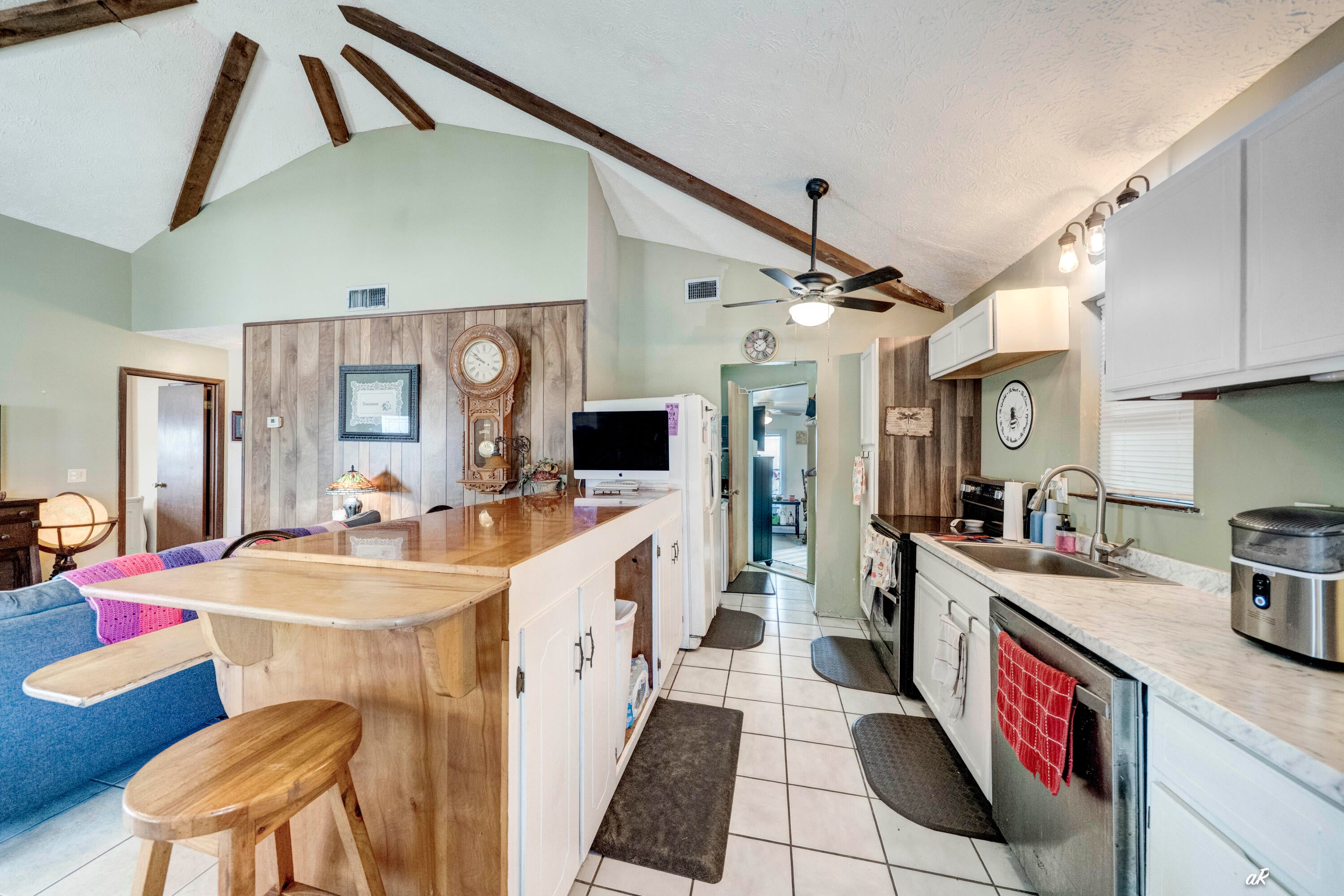BID-A-WEE BEACH 1ST ADDN - Residential