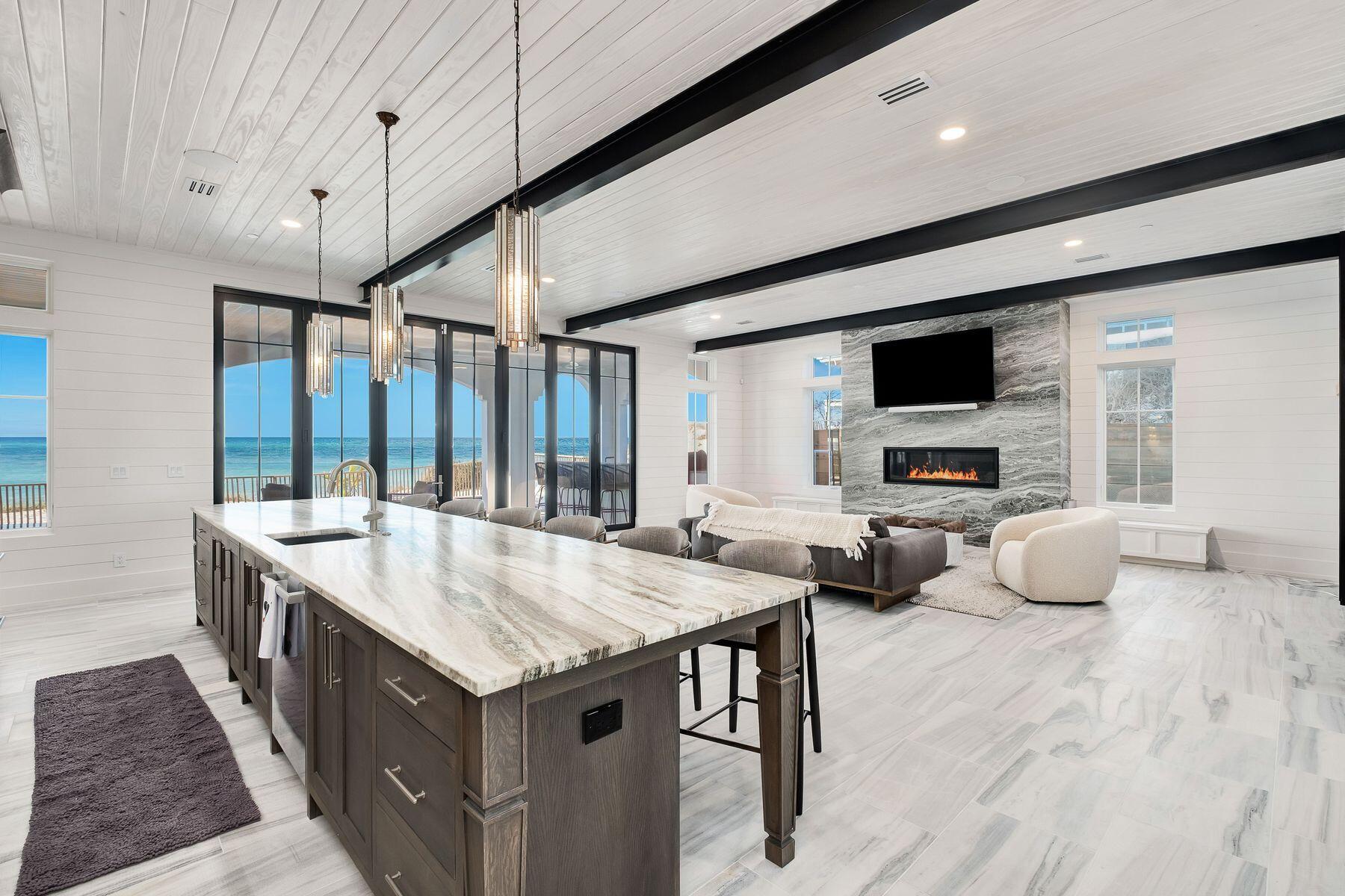 GRAYTON BEACH - Residential