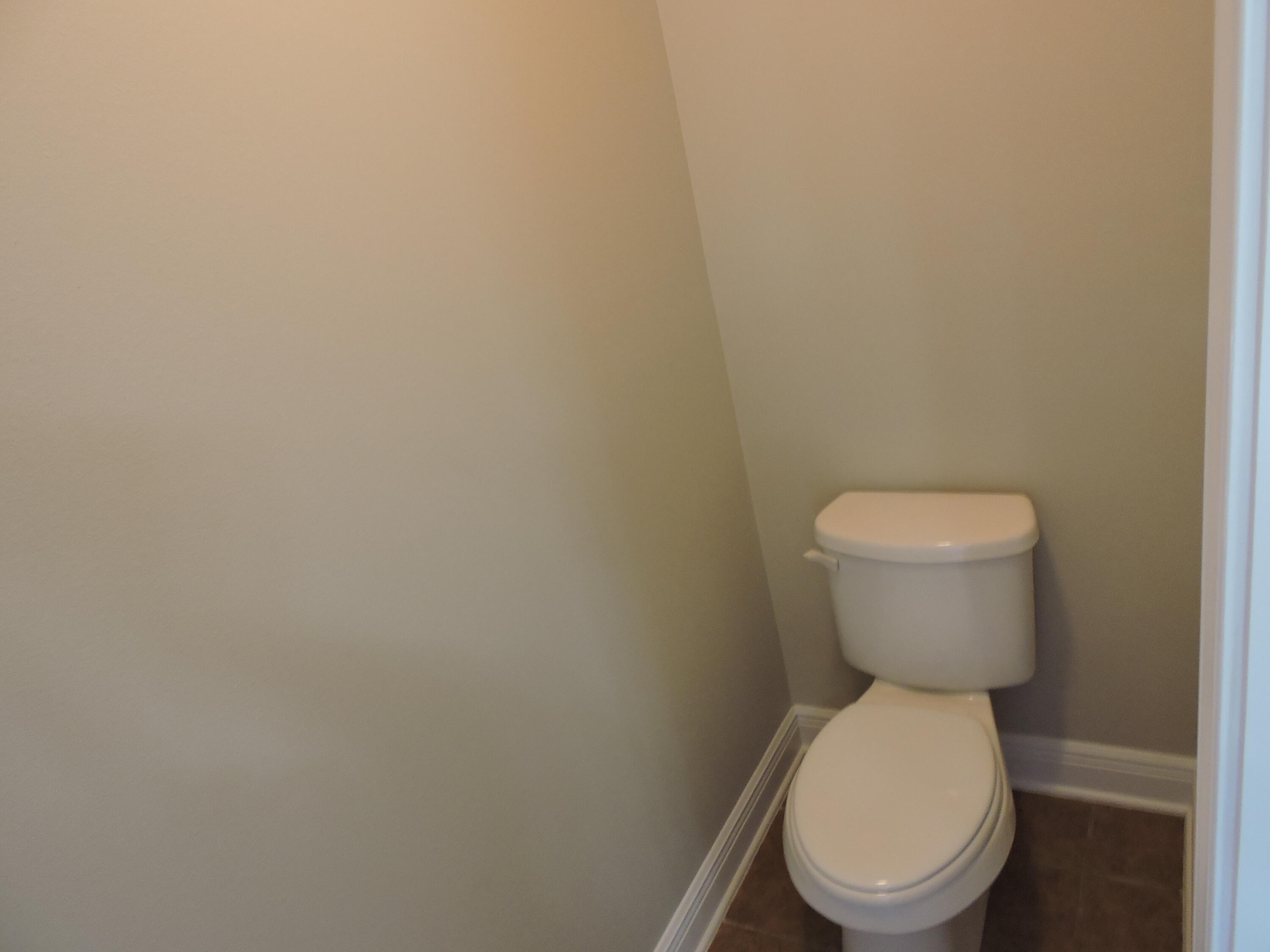 DUGGAN POND ESTATES - Residential Lease