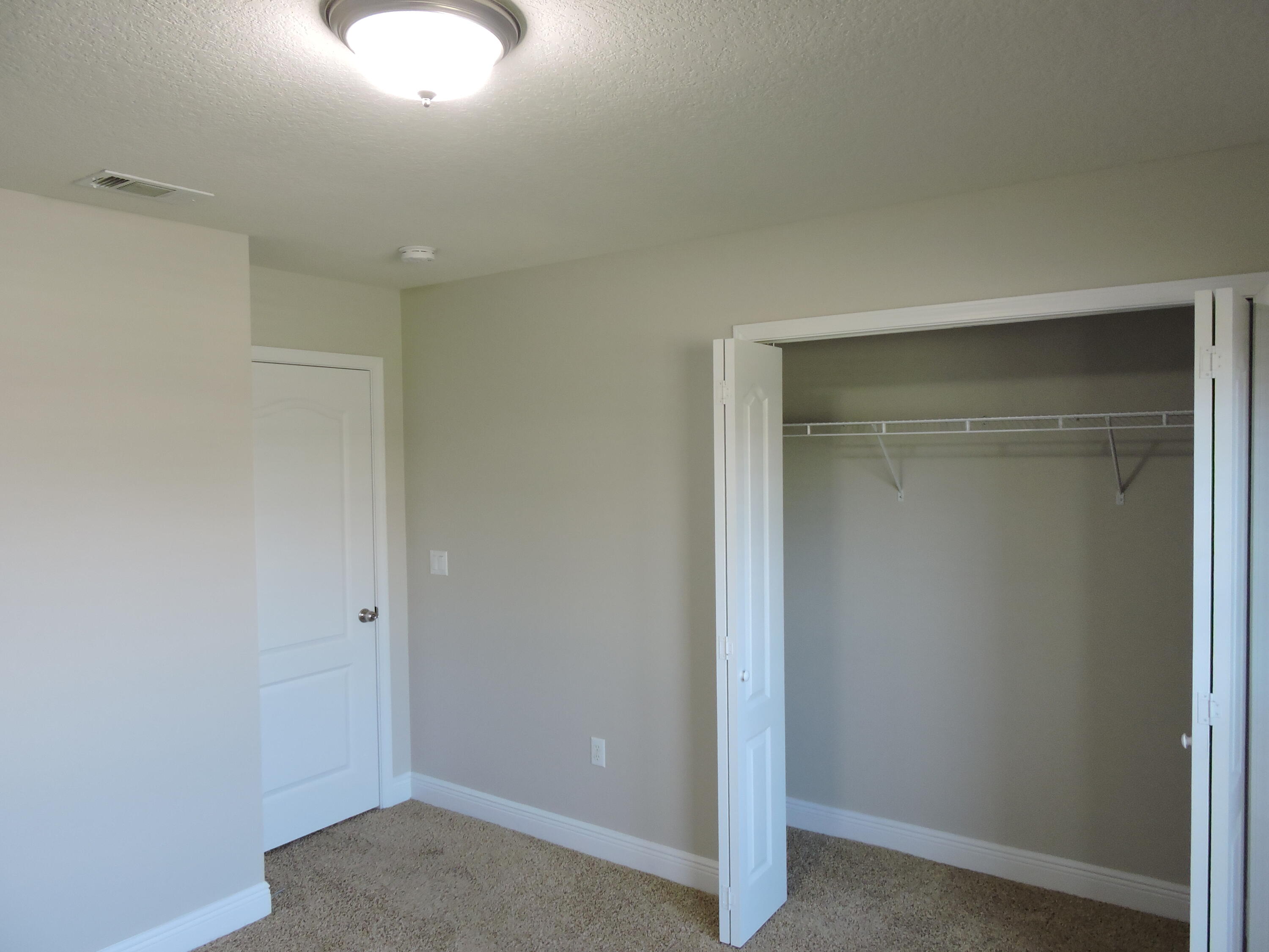 DUGGAN POND ESTATES - Residential Lease